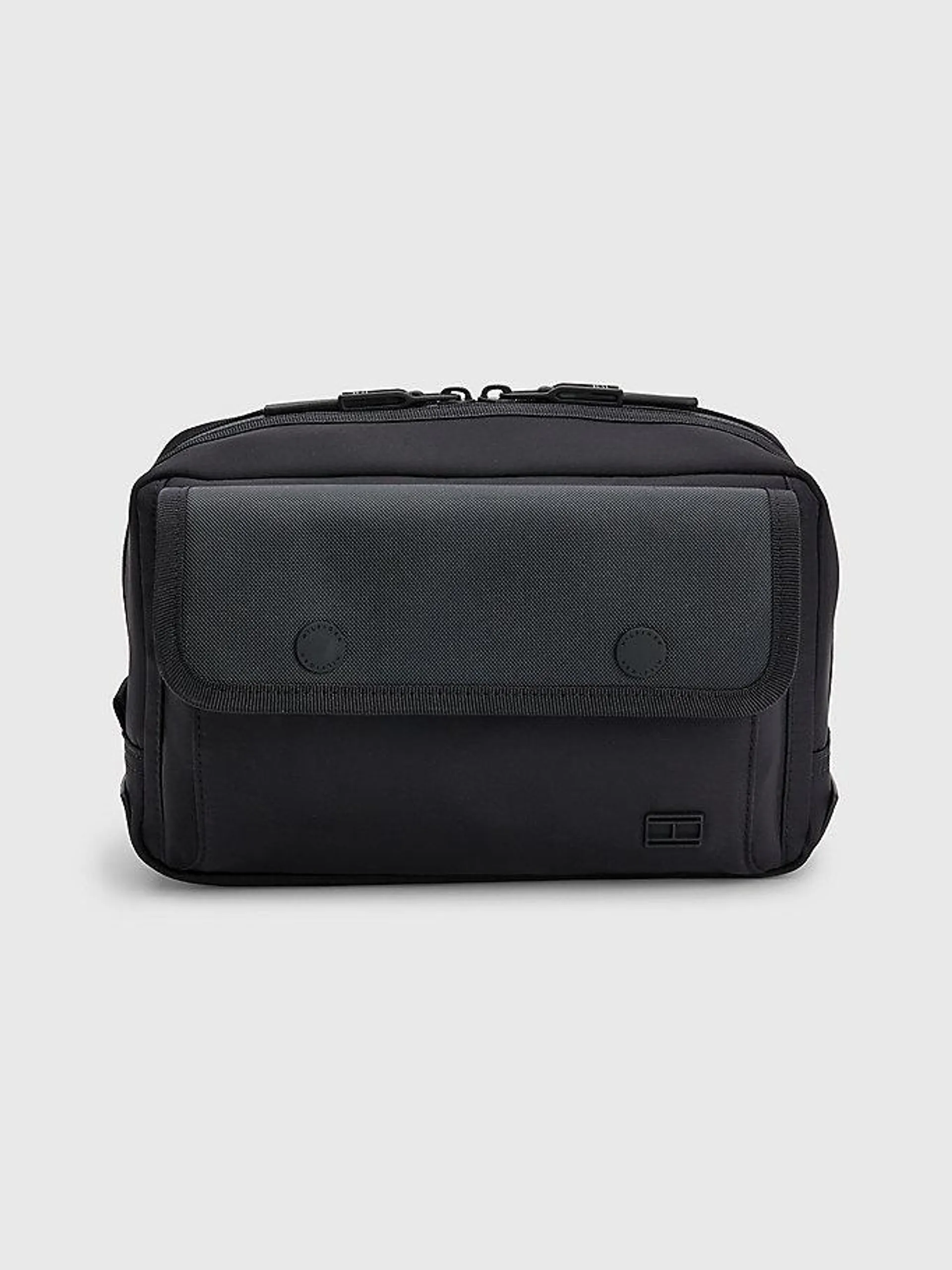 TH City Water-Repellent Washbag