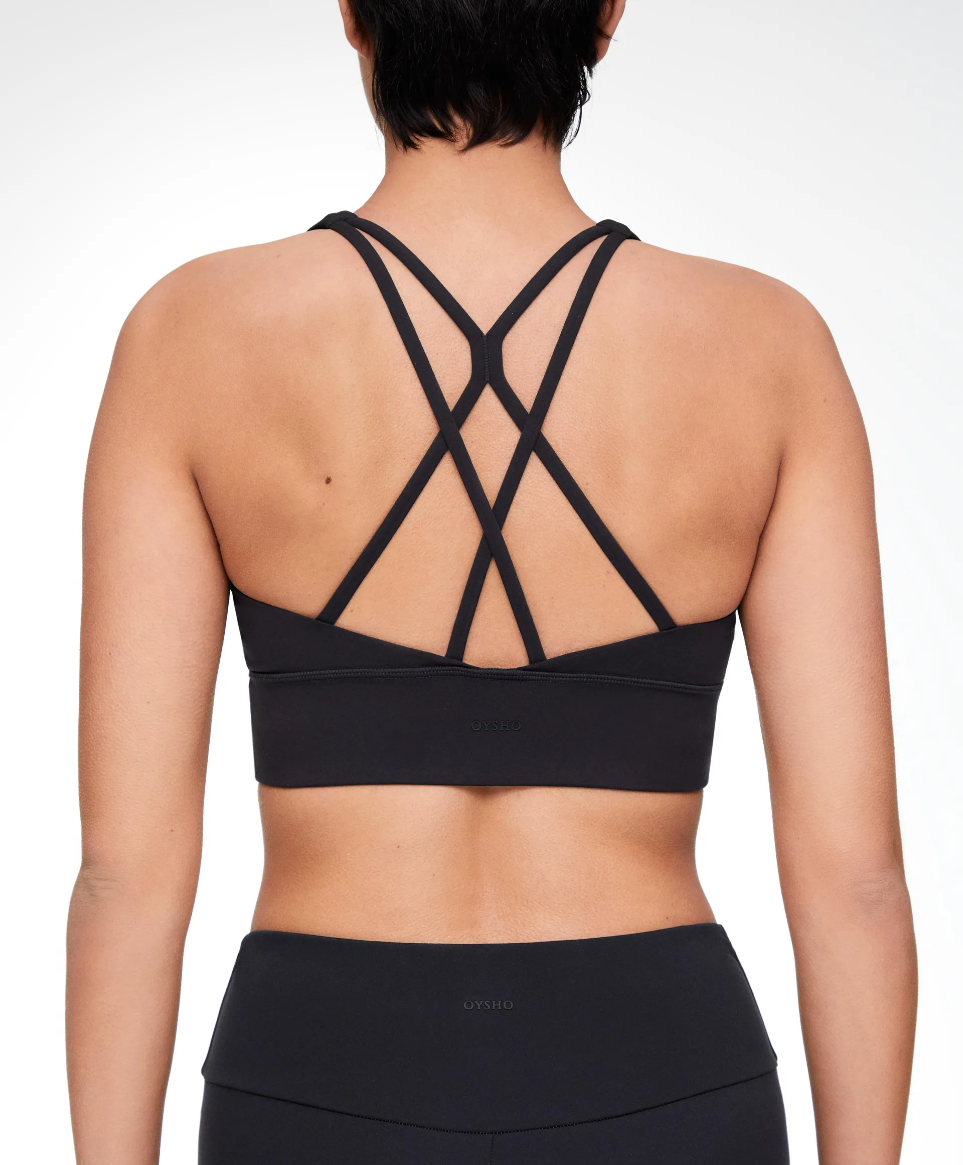 Medium-support sports bra with cups
