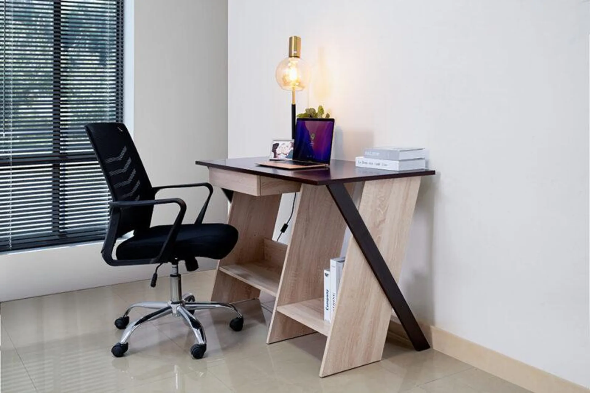 Cadbury Study Desk