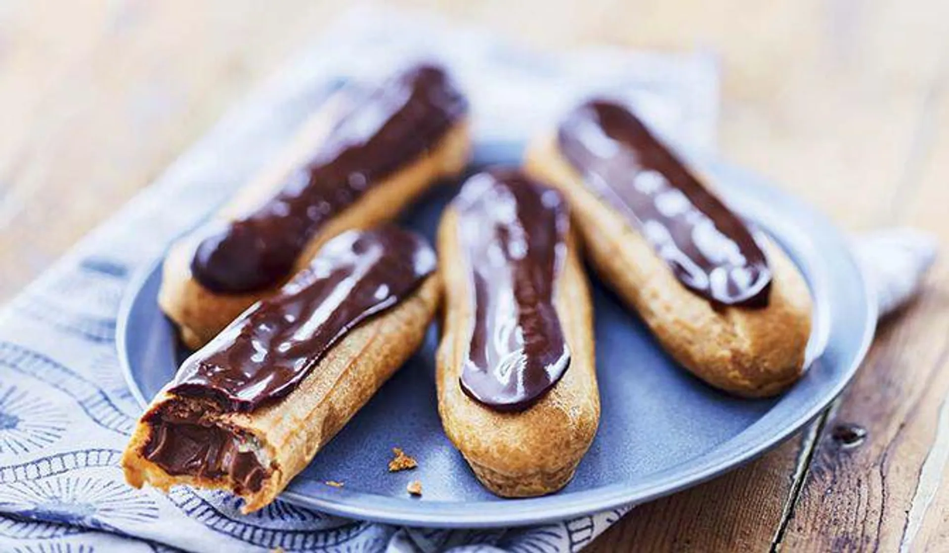 4 éclairs au chocolat