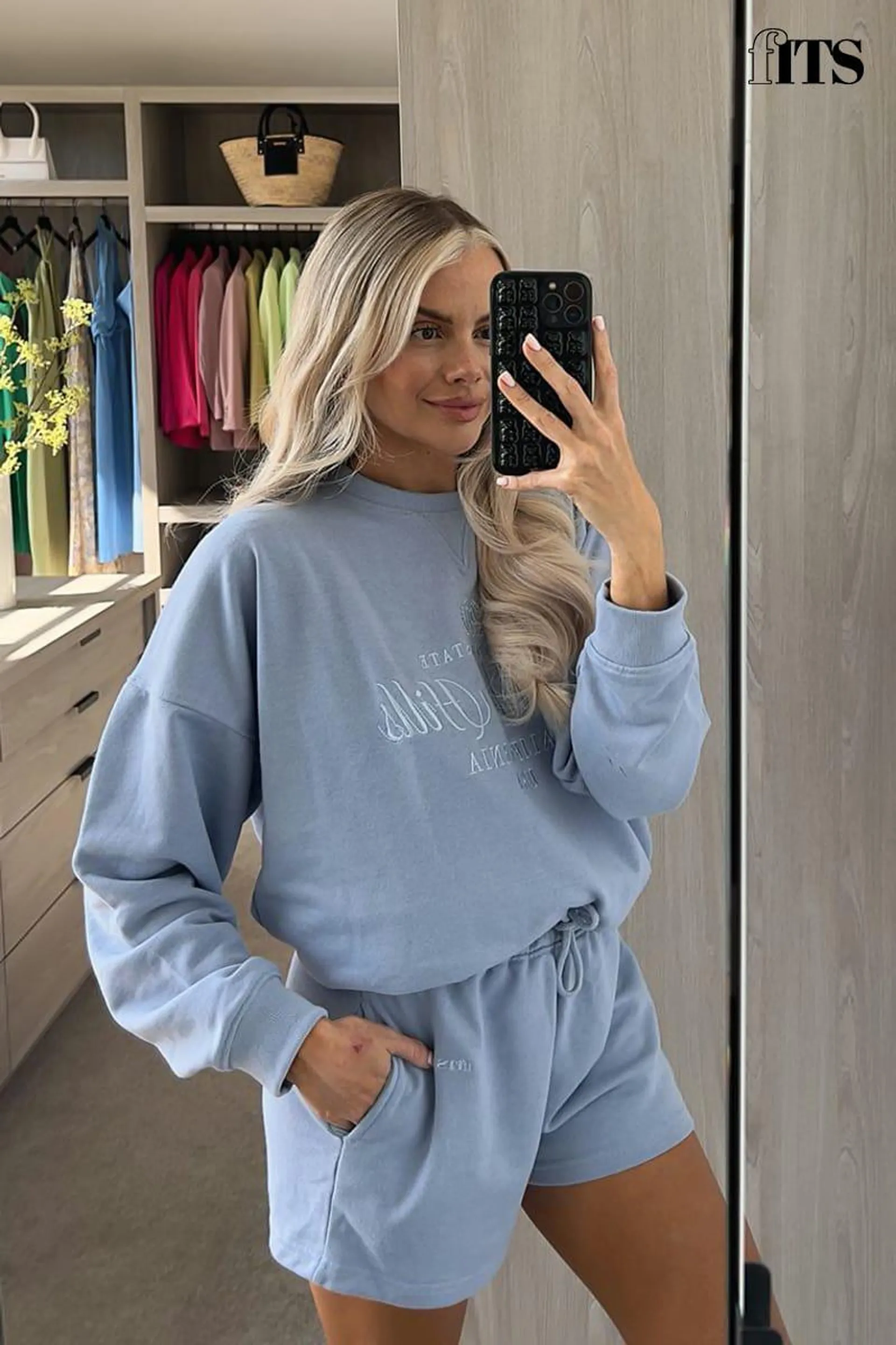 BLUE EMBROIDERED BEVERLY HILLS SWEATER