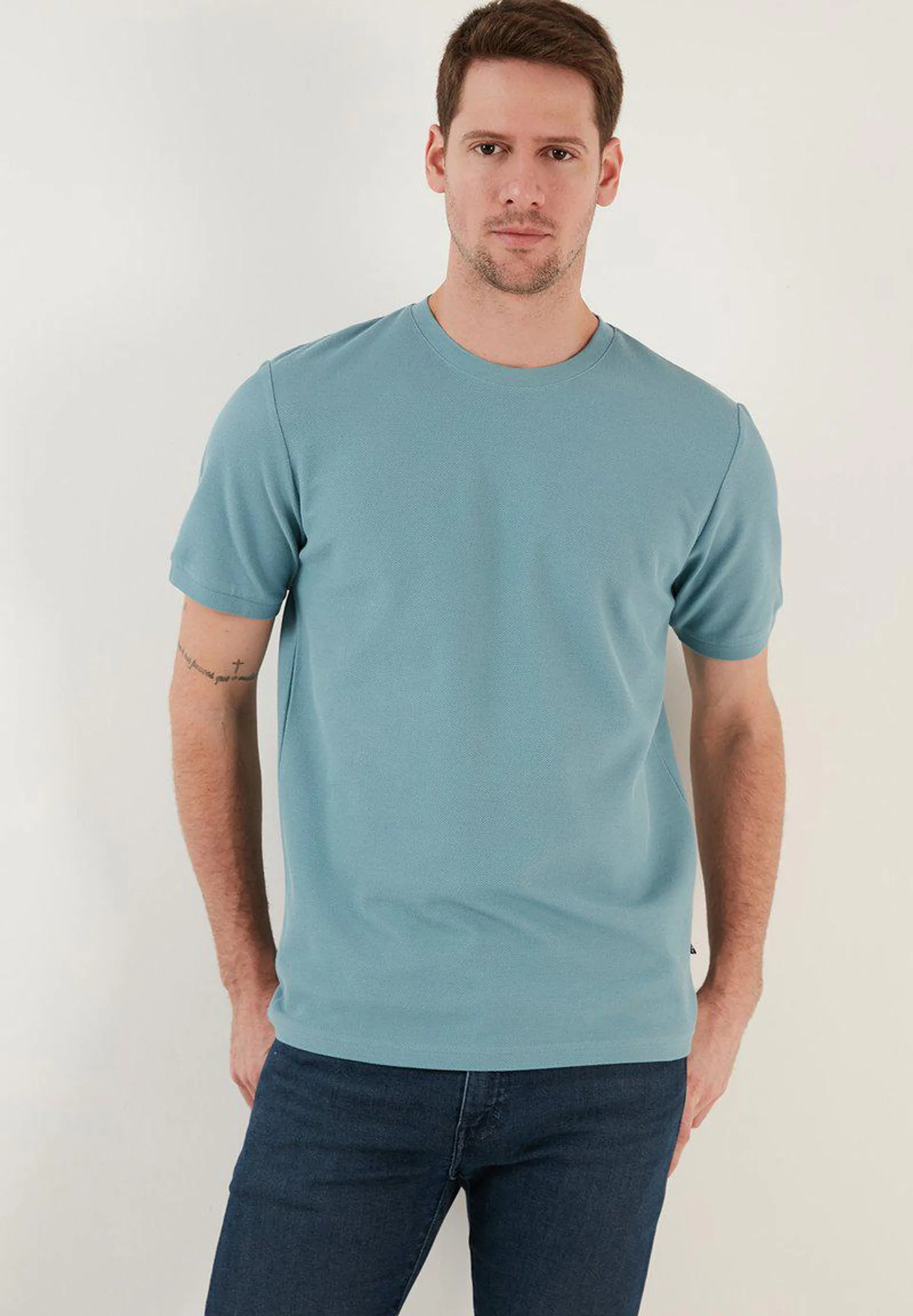 REGULAR FIT - Basic T-shirt
