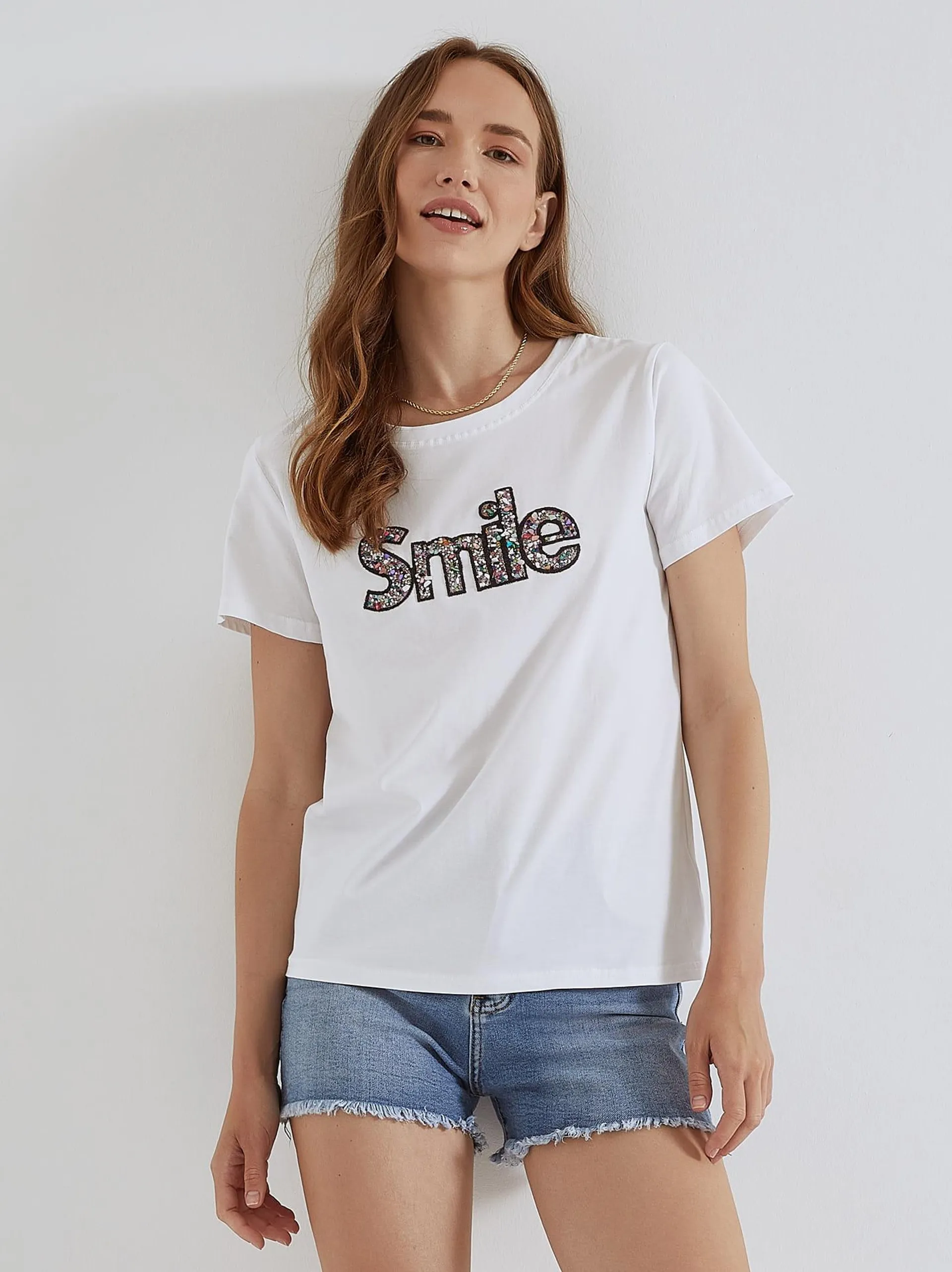 T-shirt με στάμπα smile σε λευκό