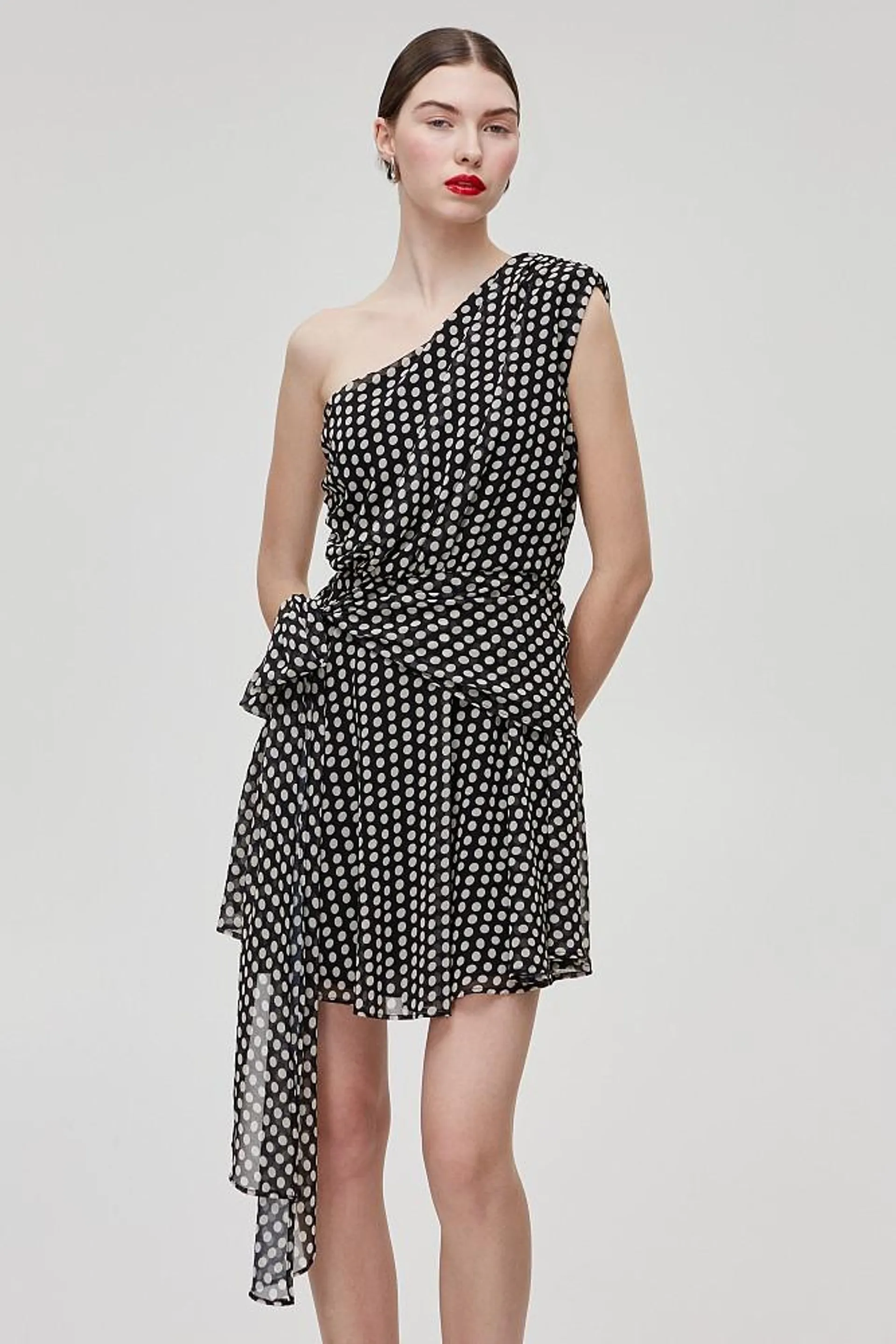 One-shoulder spotted dress