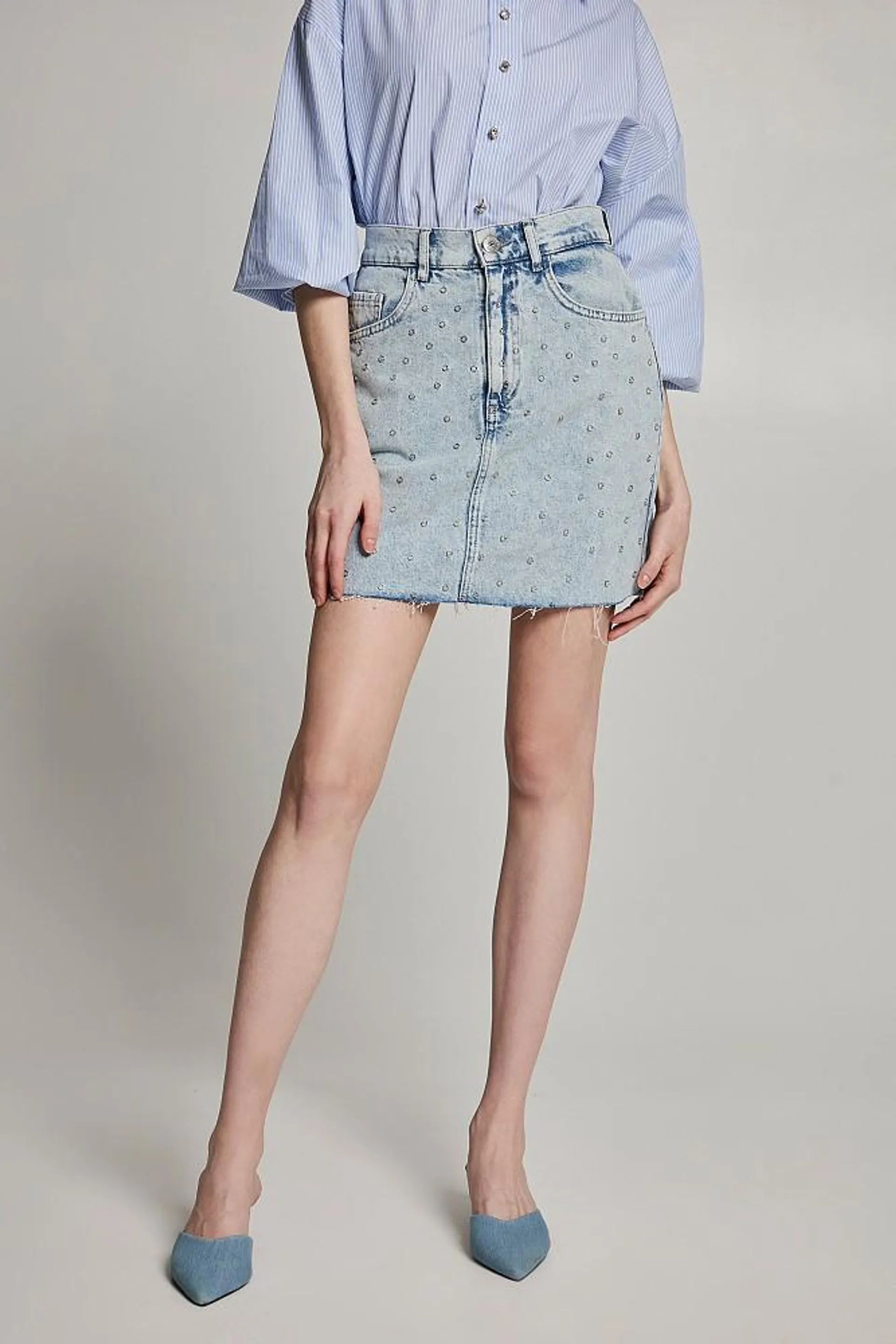 Denim skirt with studs