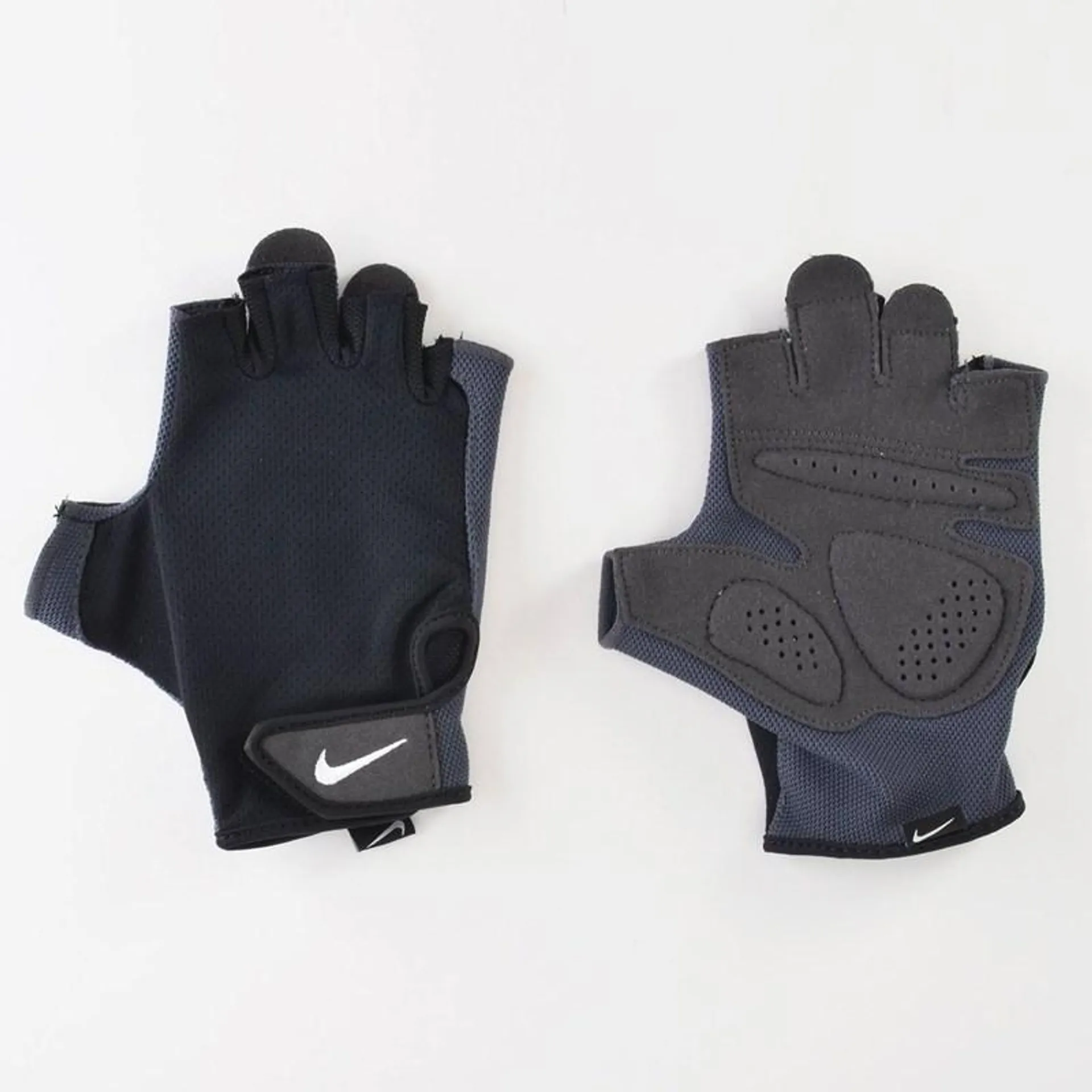 Nike MEN'S ESSENTIAL FITNESS GLOVES