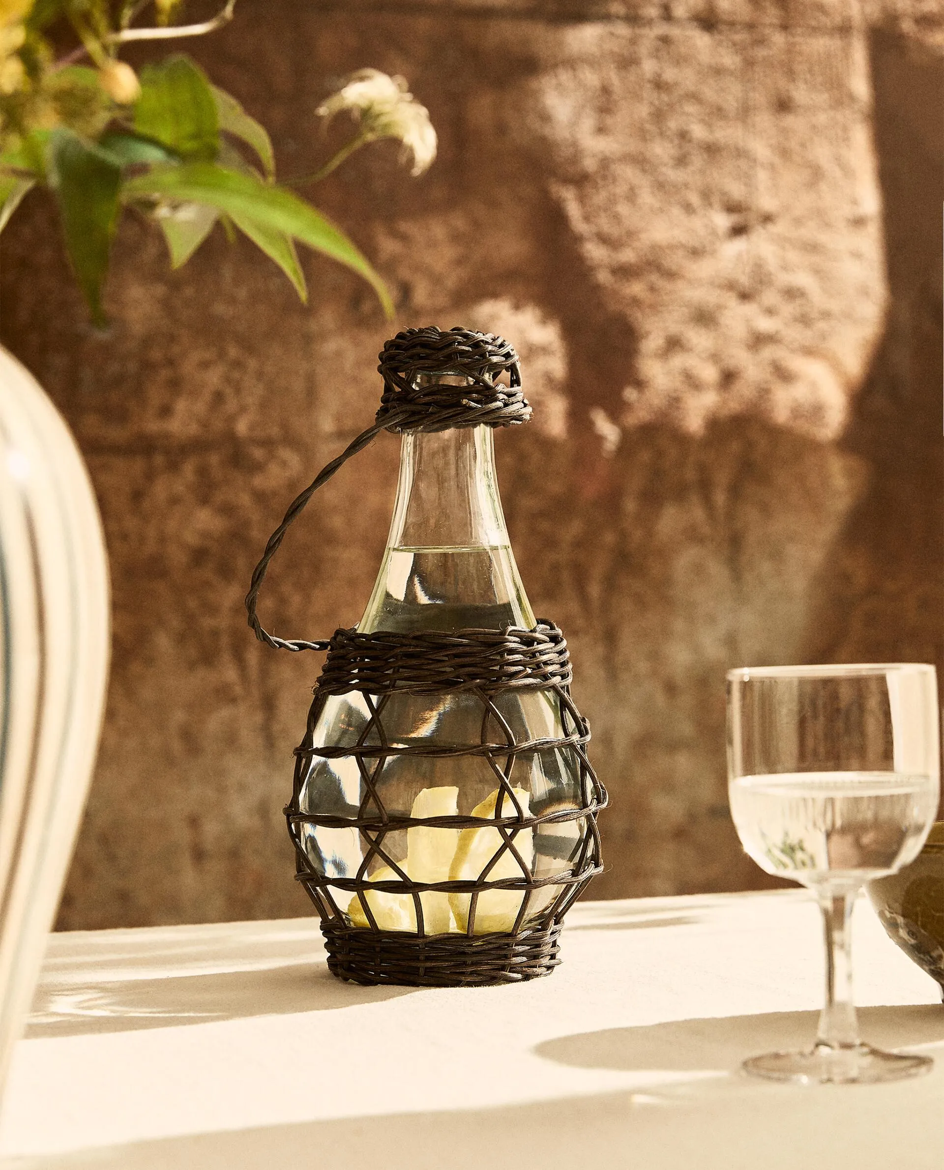 FLASCHE GLAS RATTANVERSCHLUSS