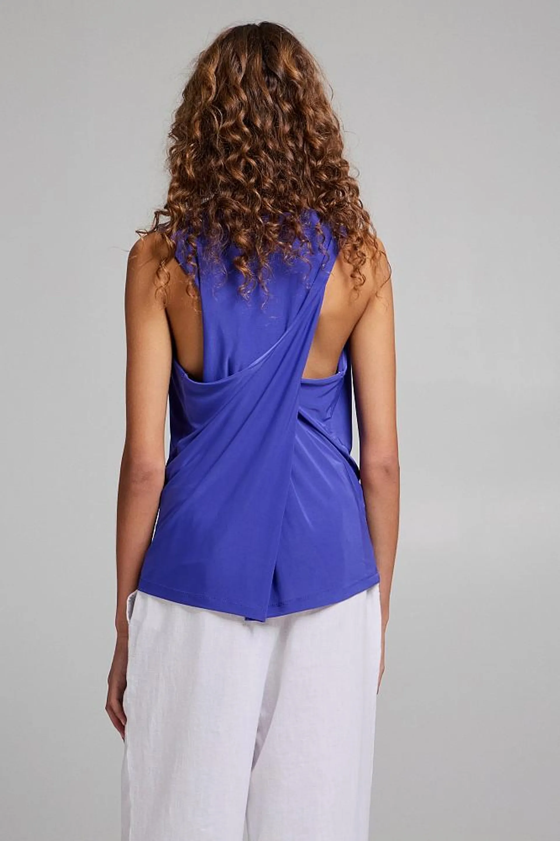 Blouse with back design