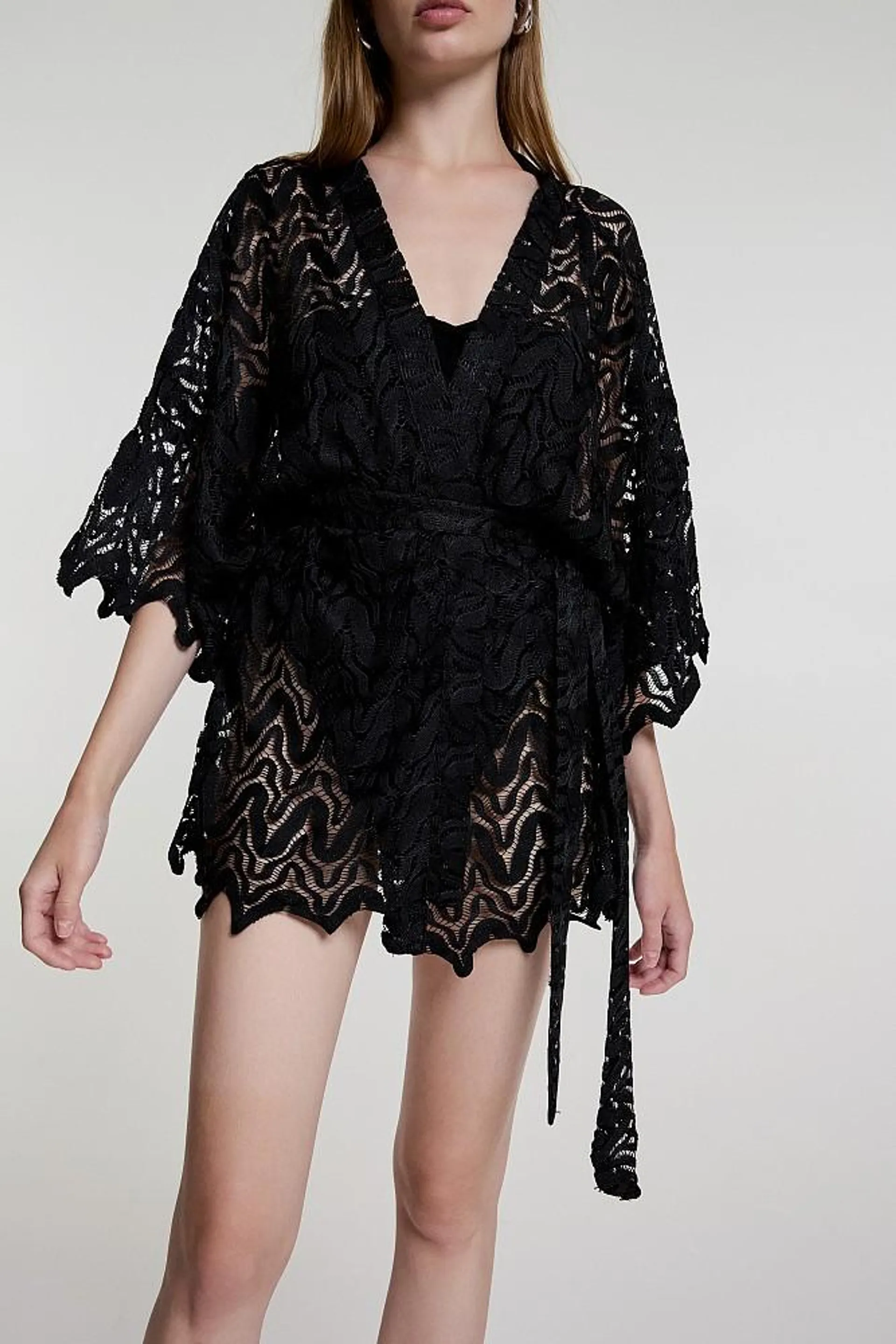 Mini cutwork kimono