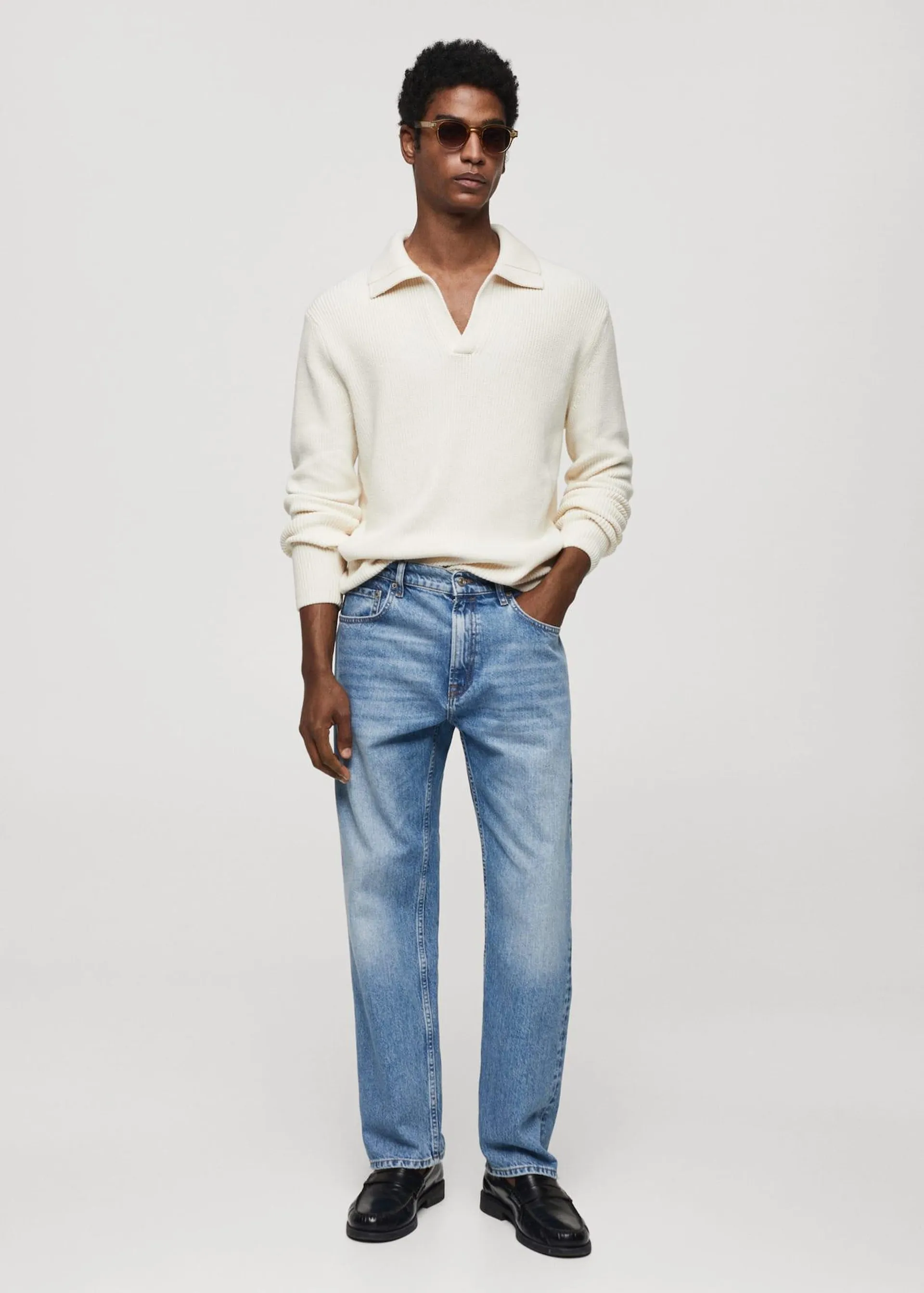 Regular fit medium wash jeans