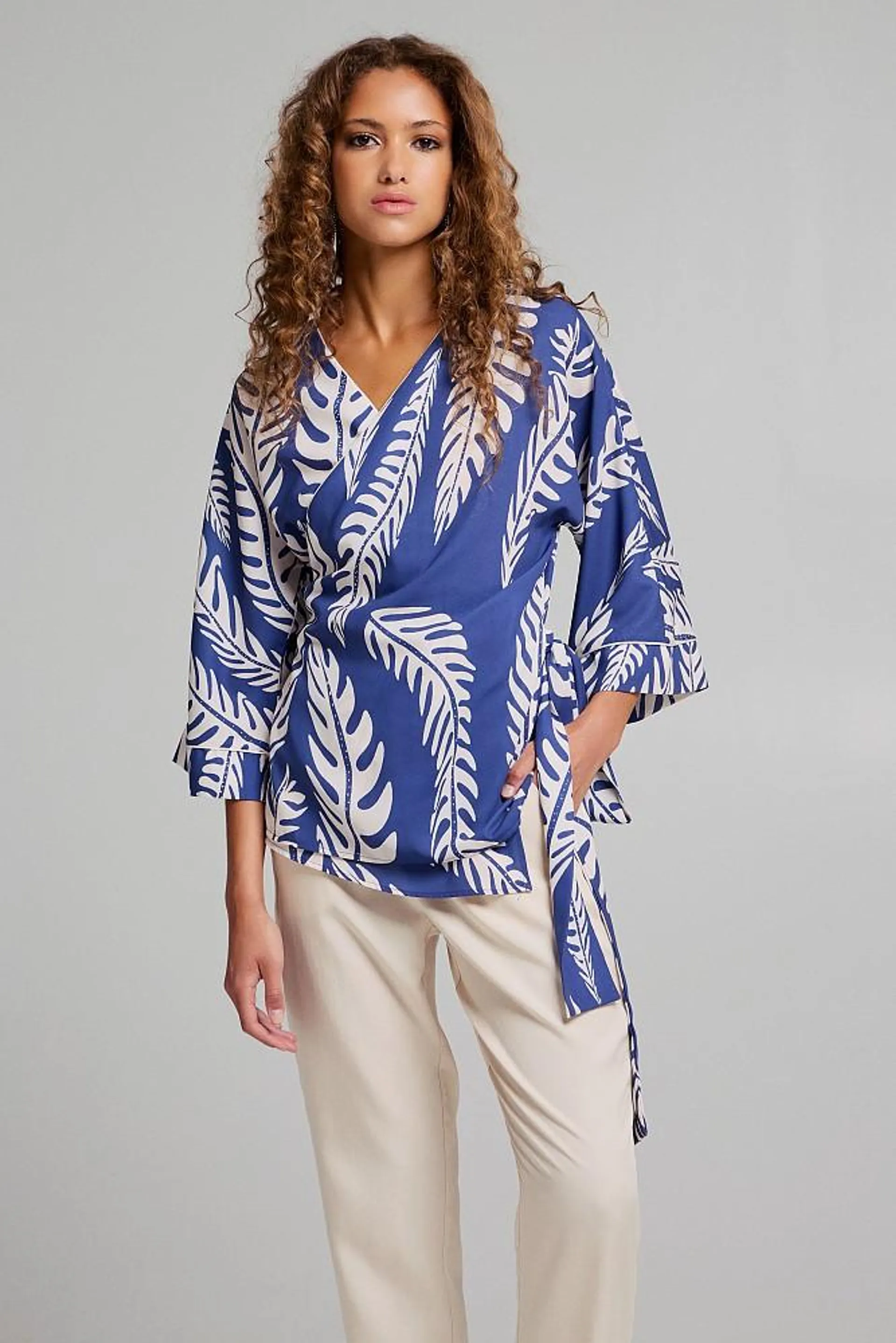 Printed kimono