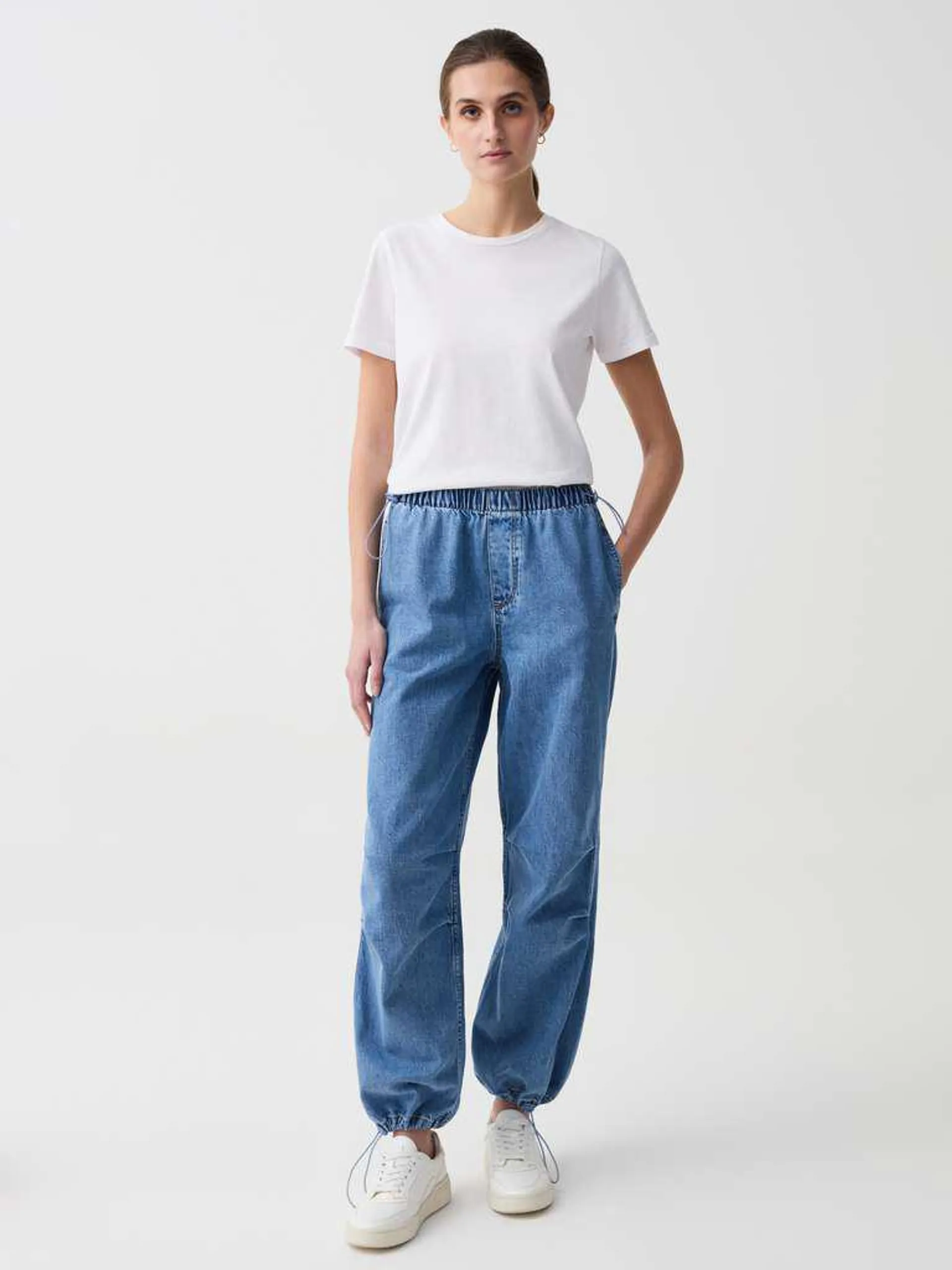 Light Wash Parachute jeans in denim