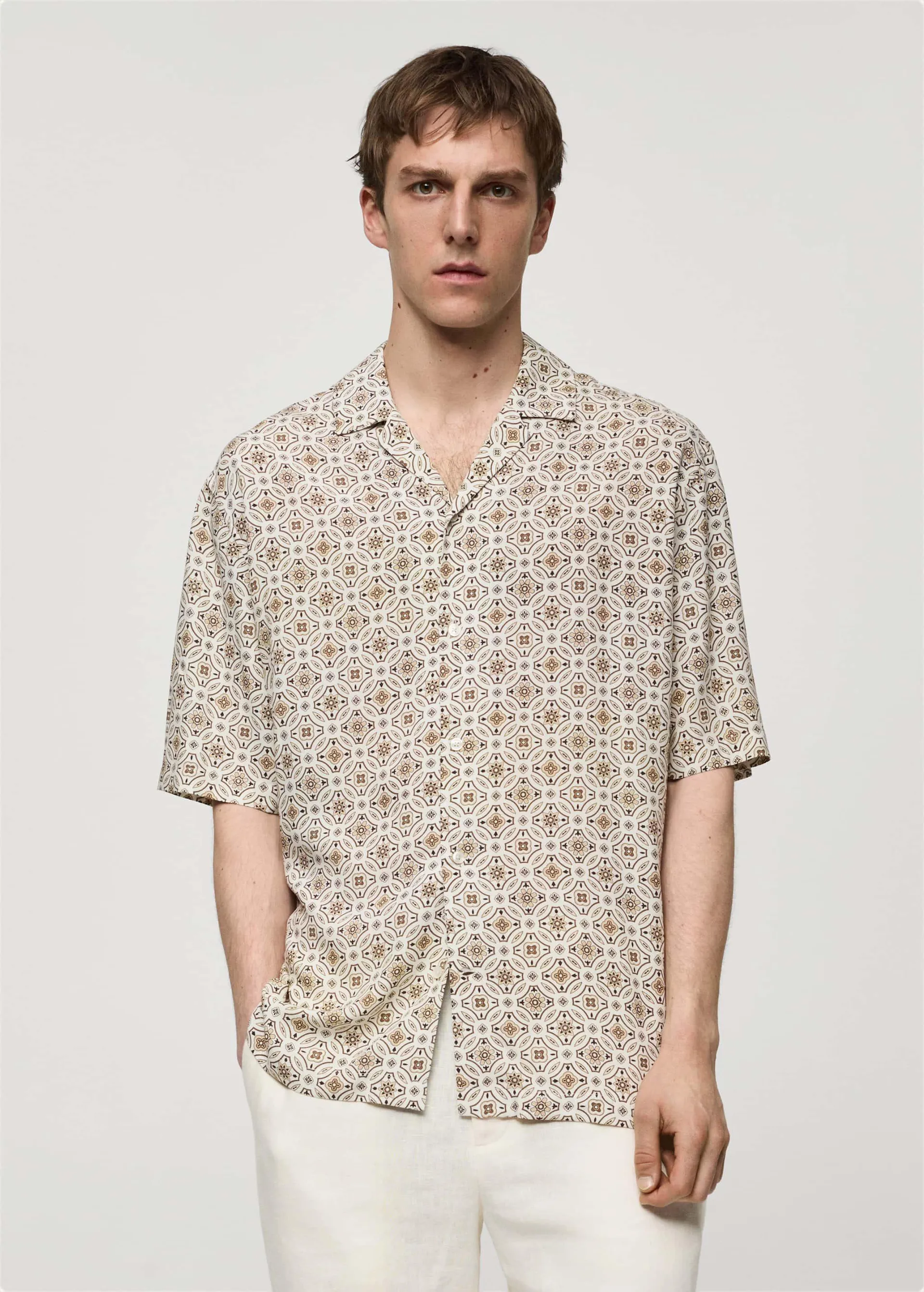 Camisa regular fit fluida estampada