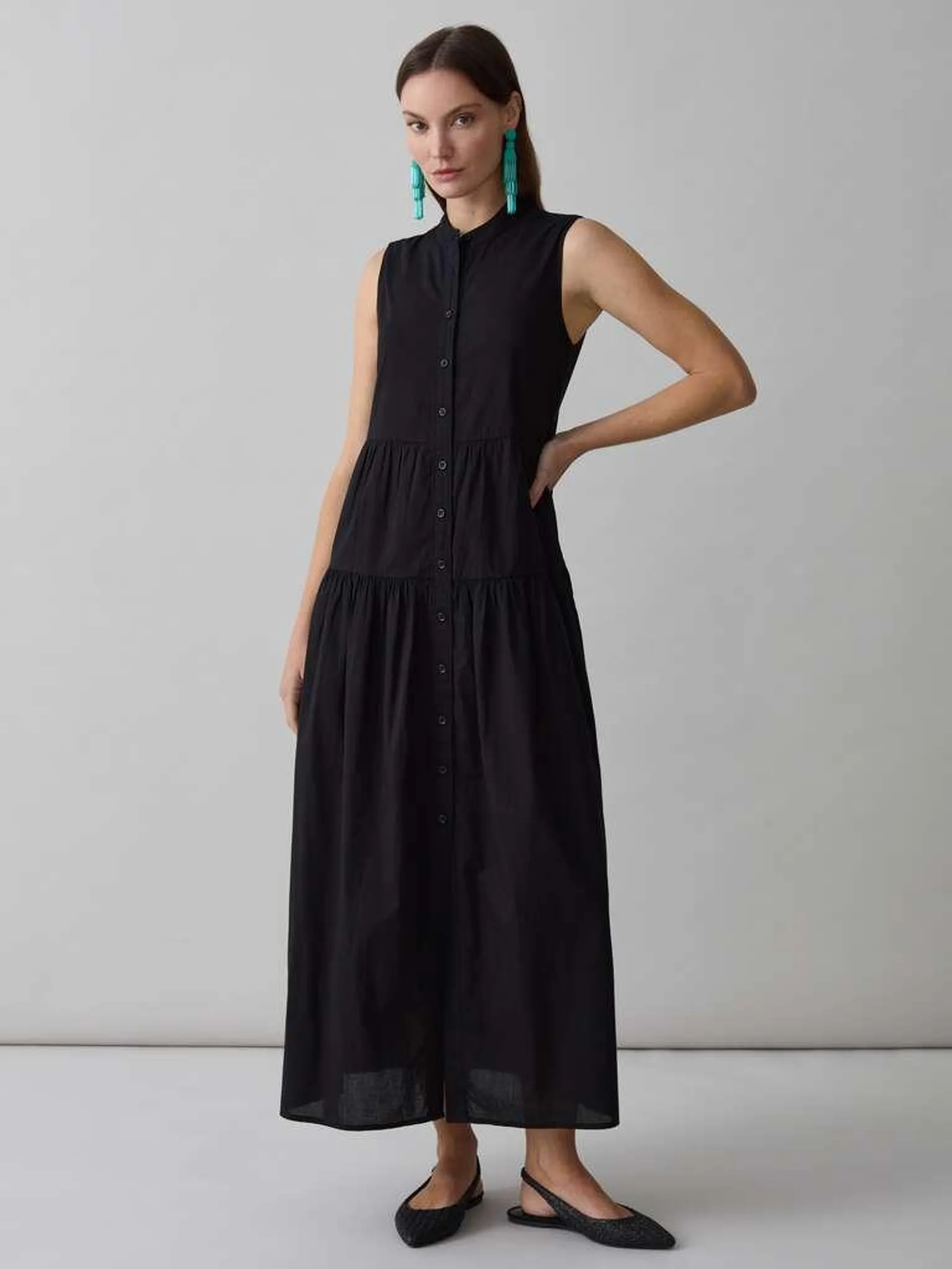 Black Long sleeveless dress with Mandarin collar