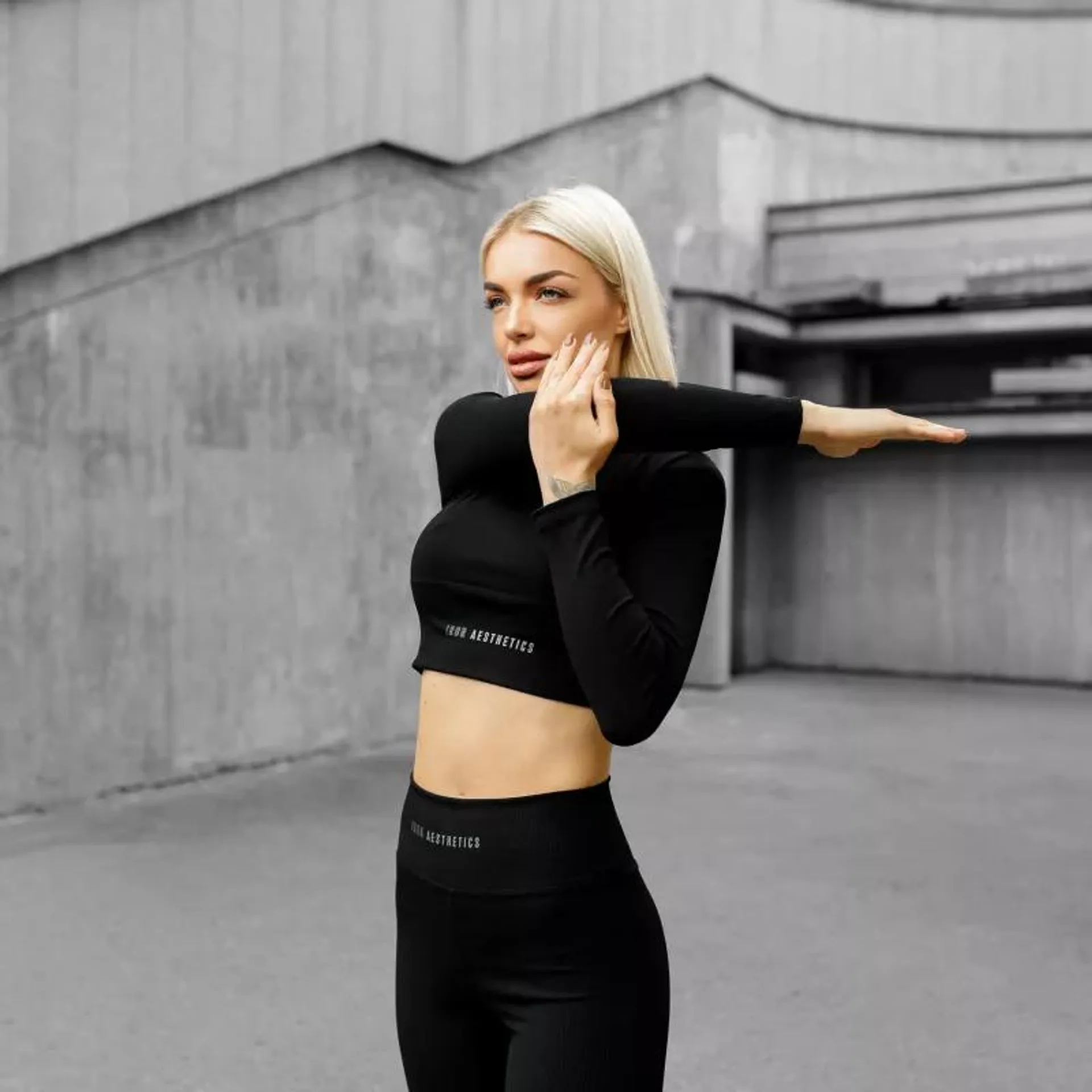 Női Crop Top Iron Aesthetics Rib, fekete