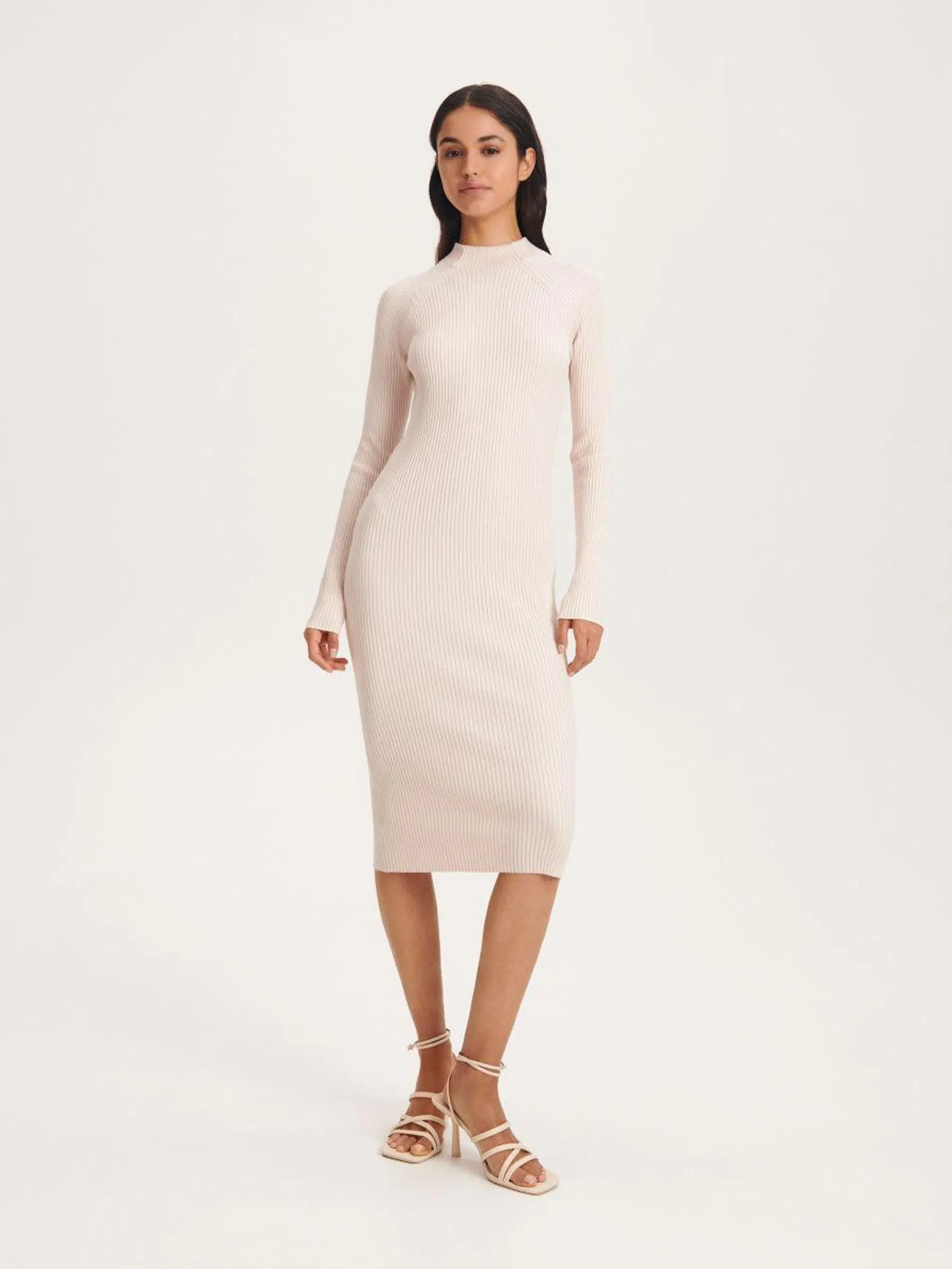 Rochie midi