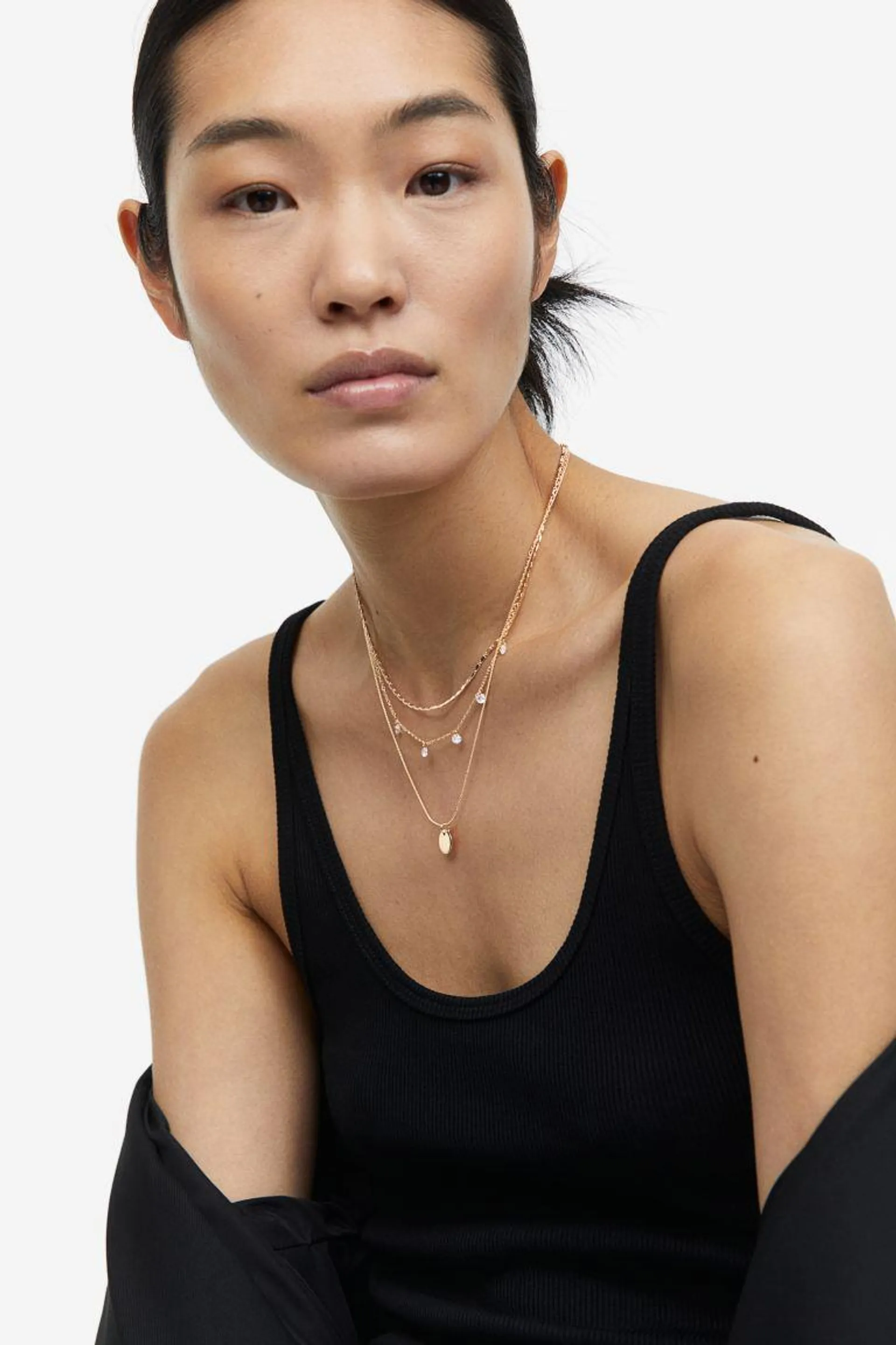 Three-strand pendant necklace