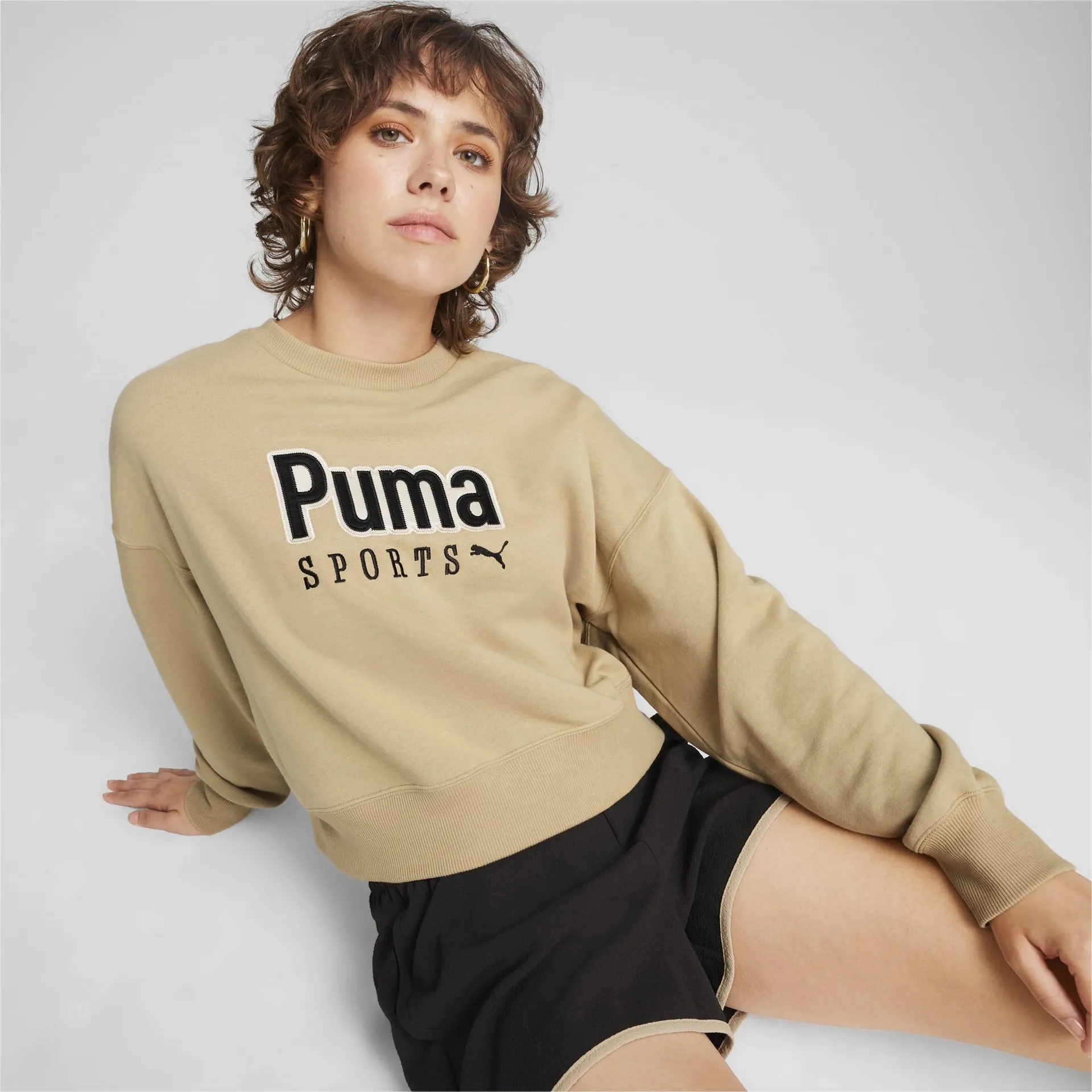 PUMA TEAM Women's Oversized Crew