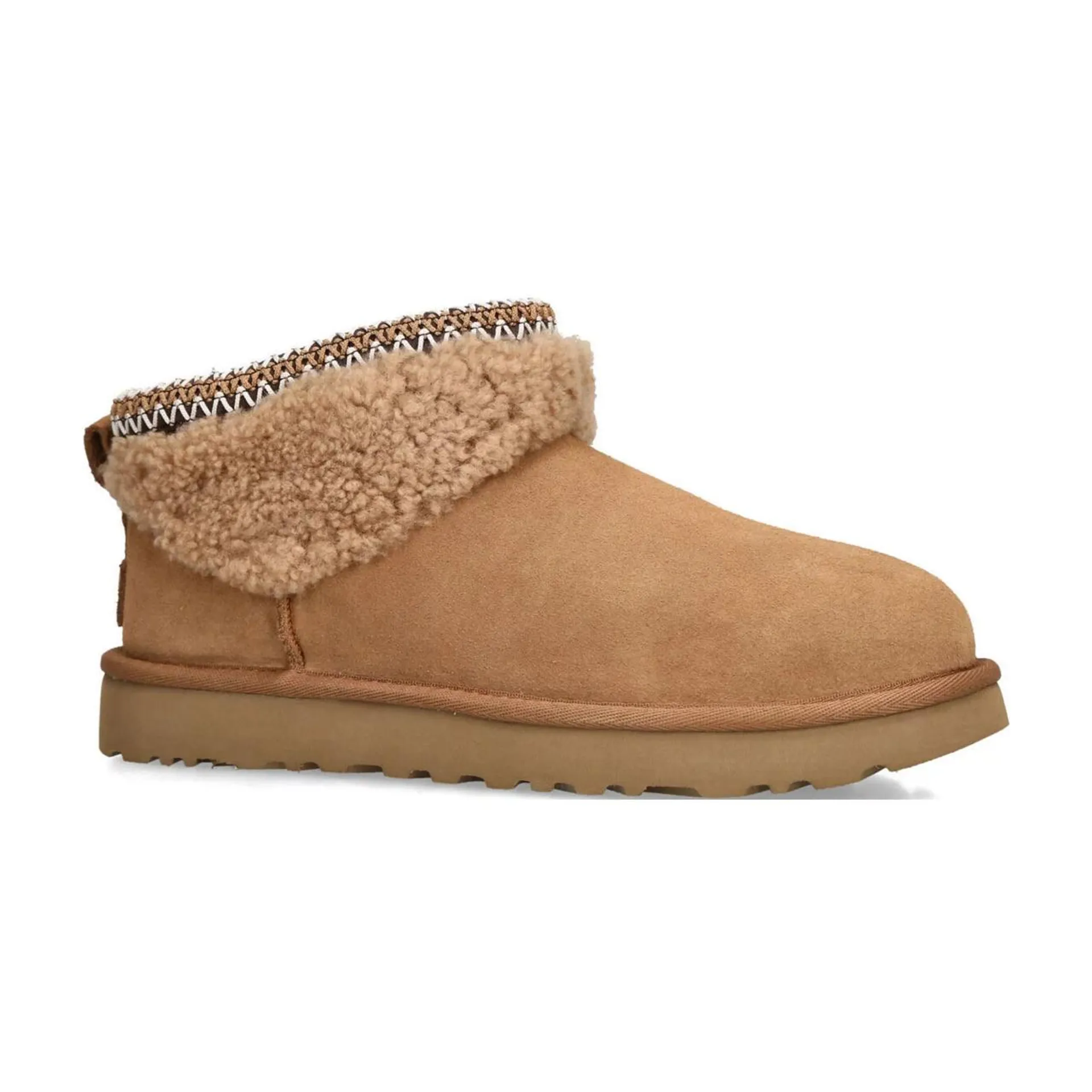 UGG Classic Ultra Mini Maxi Curly Boots €180.00