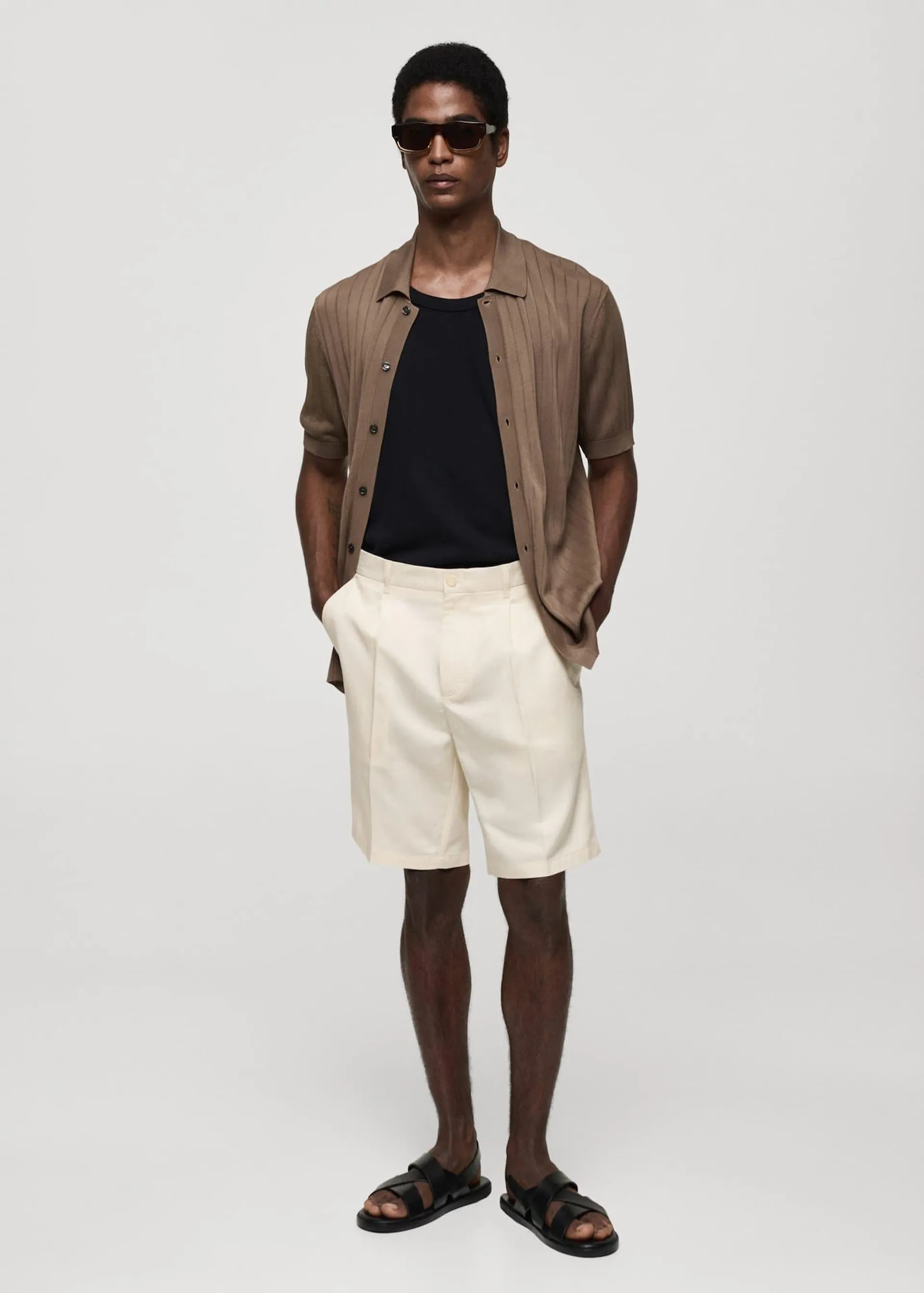 Linen-blend bermuda shorts with pleats