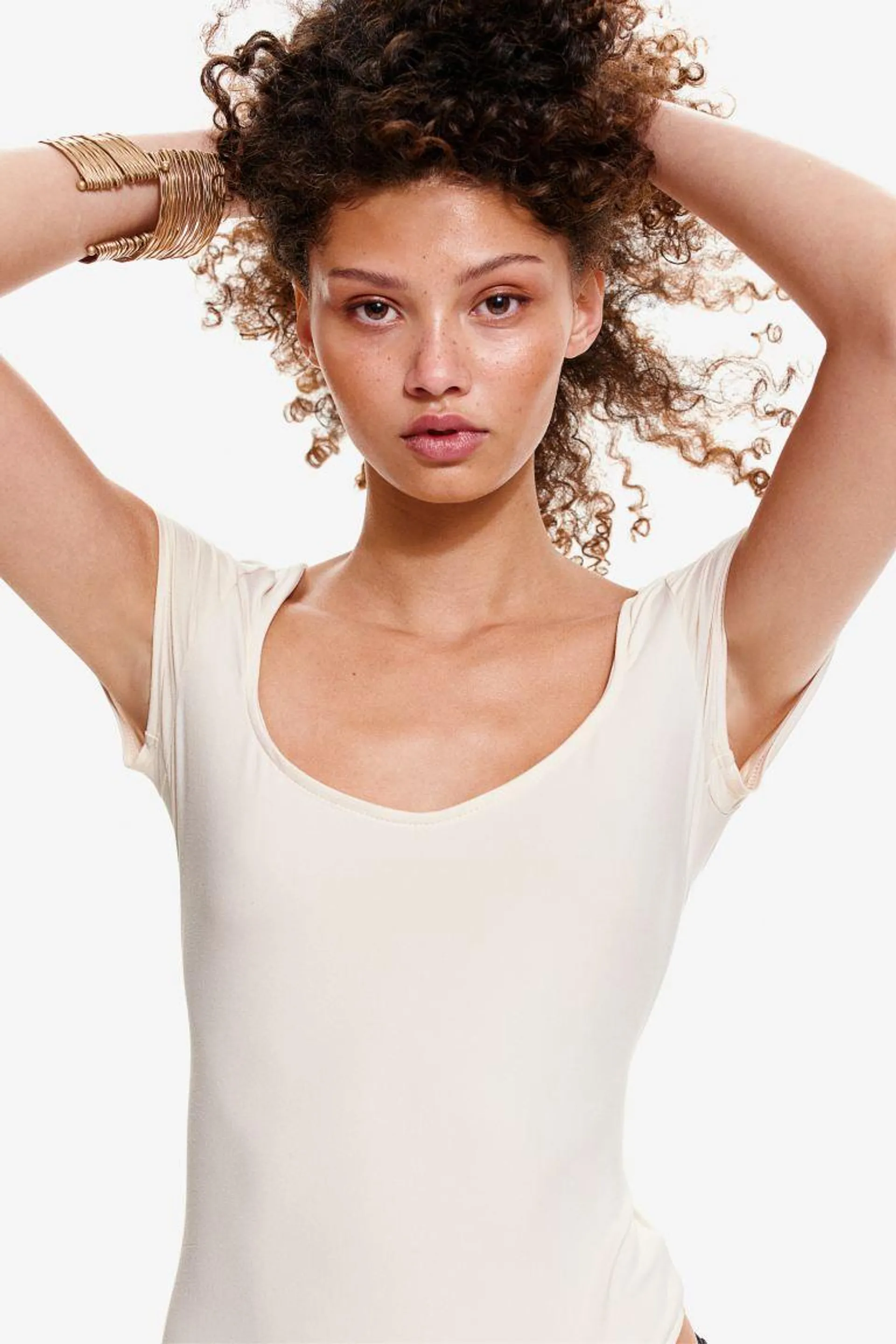 Sweetheart-neck thong body