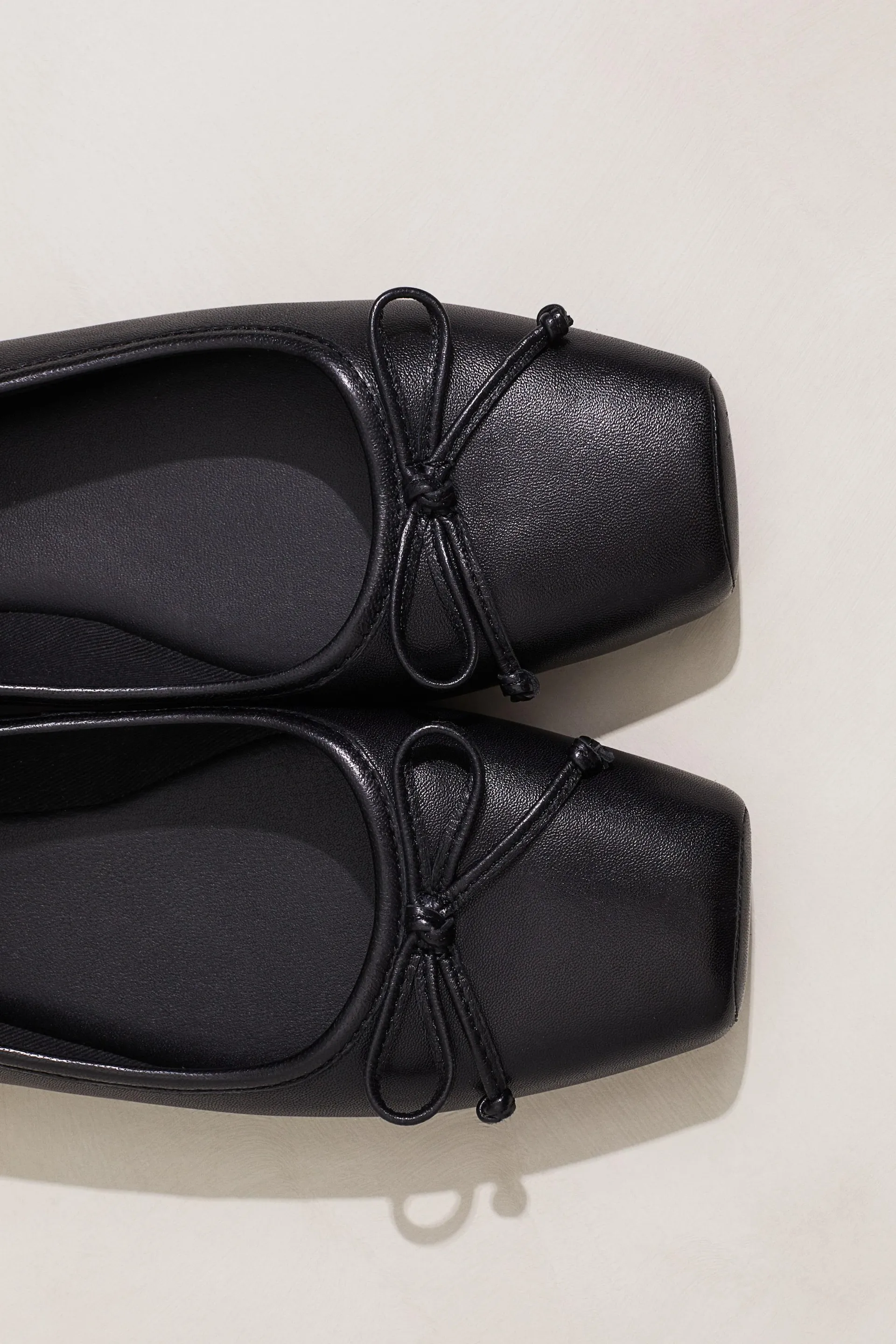 Leather ballet pumps