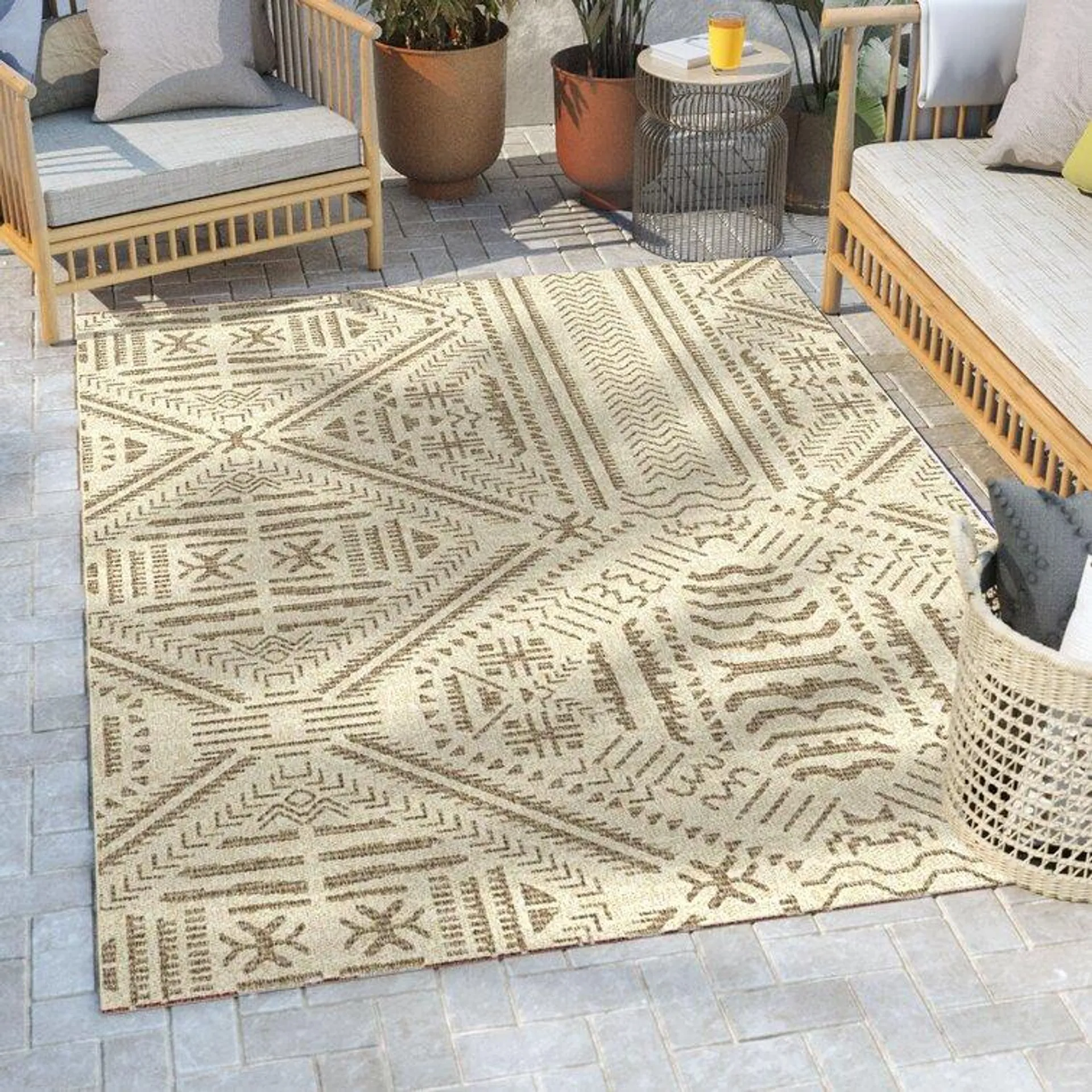 Well Woven Medusa Khalo Geometric Flat-Weave Indoor/Outdoor Area Rug
