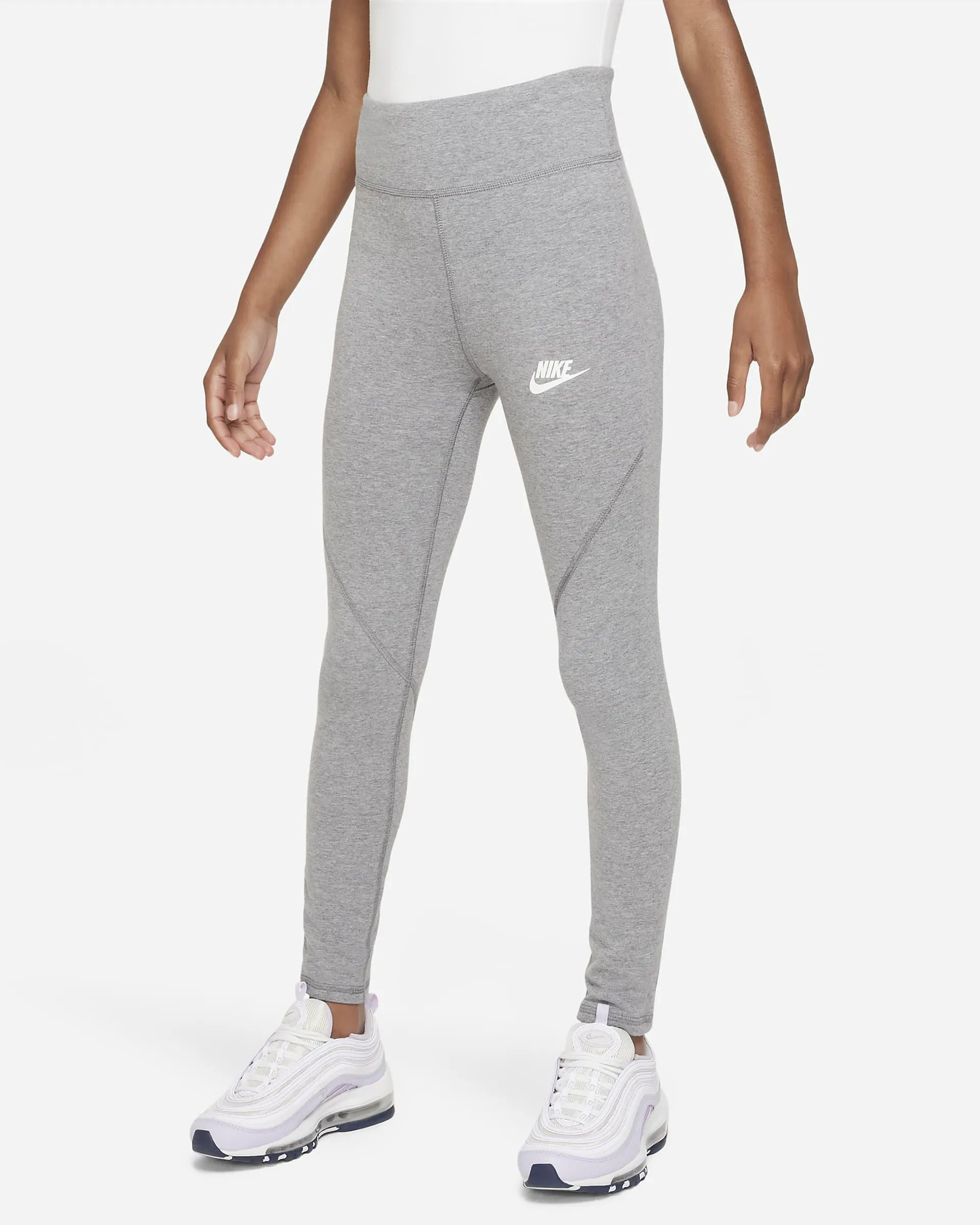 Nike Sportswear Favourites