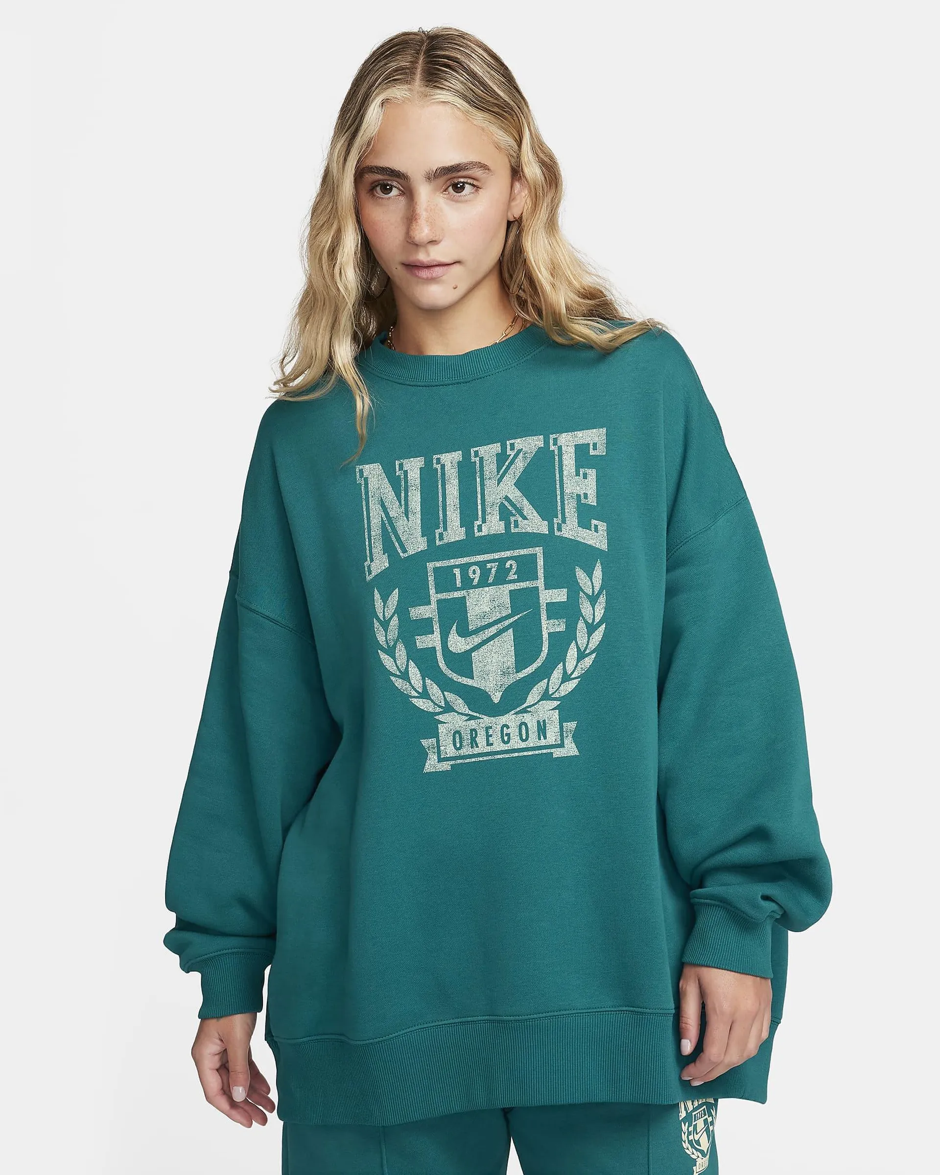 Women's Oversized Fleece Crew-Neck Sweatshirt