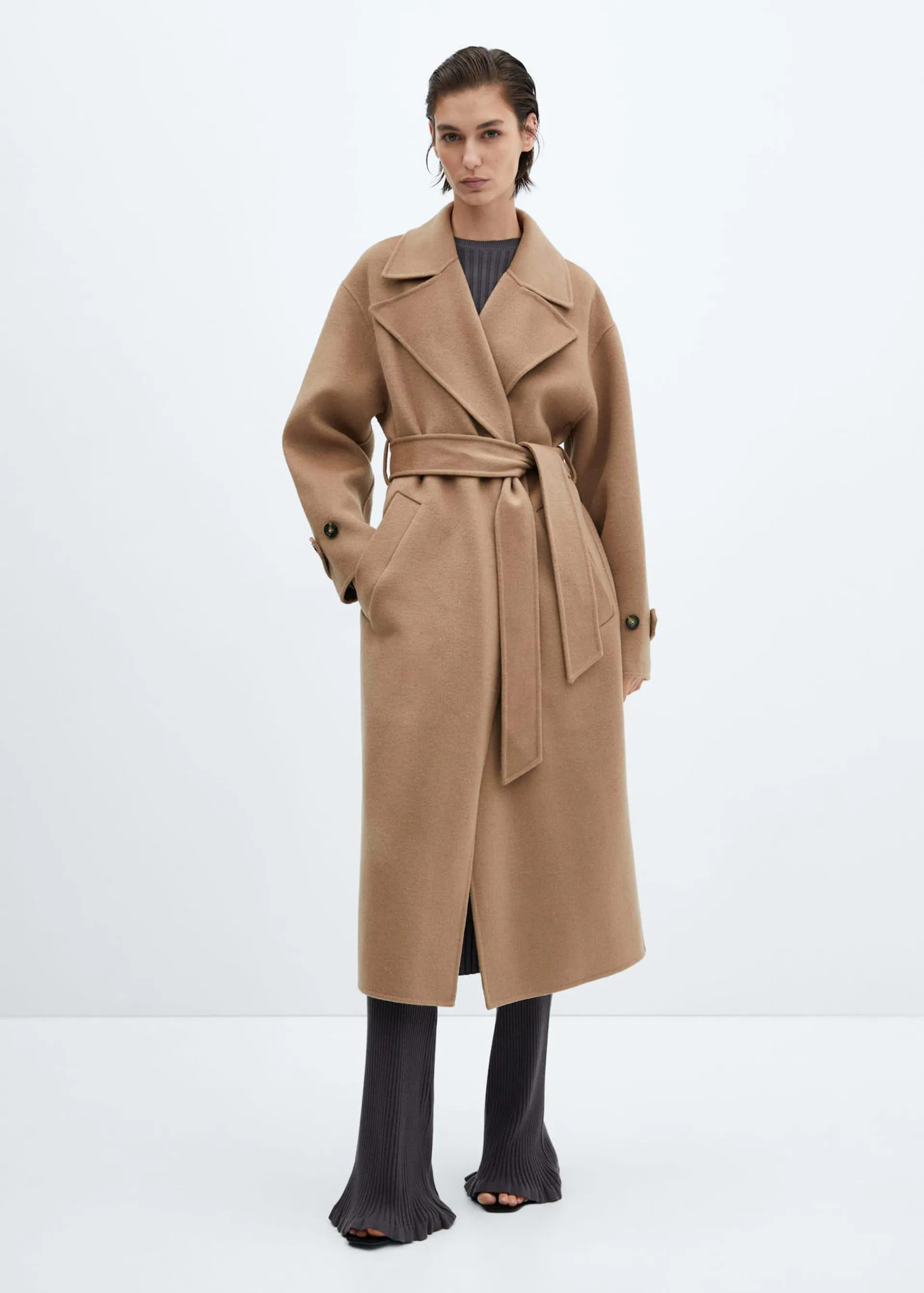 Woollen coat with belt