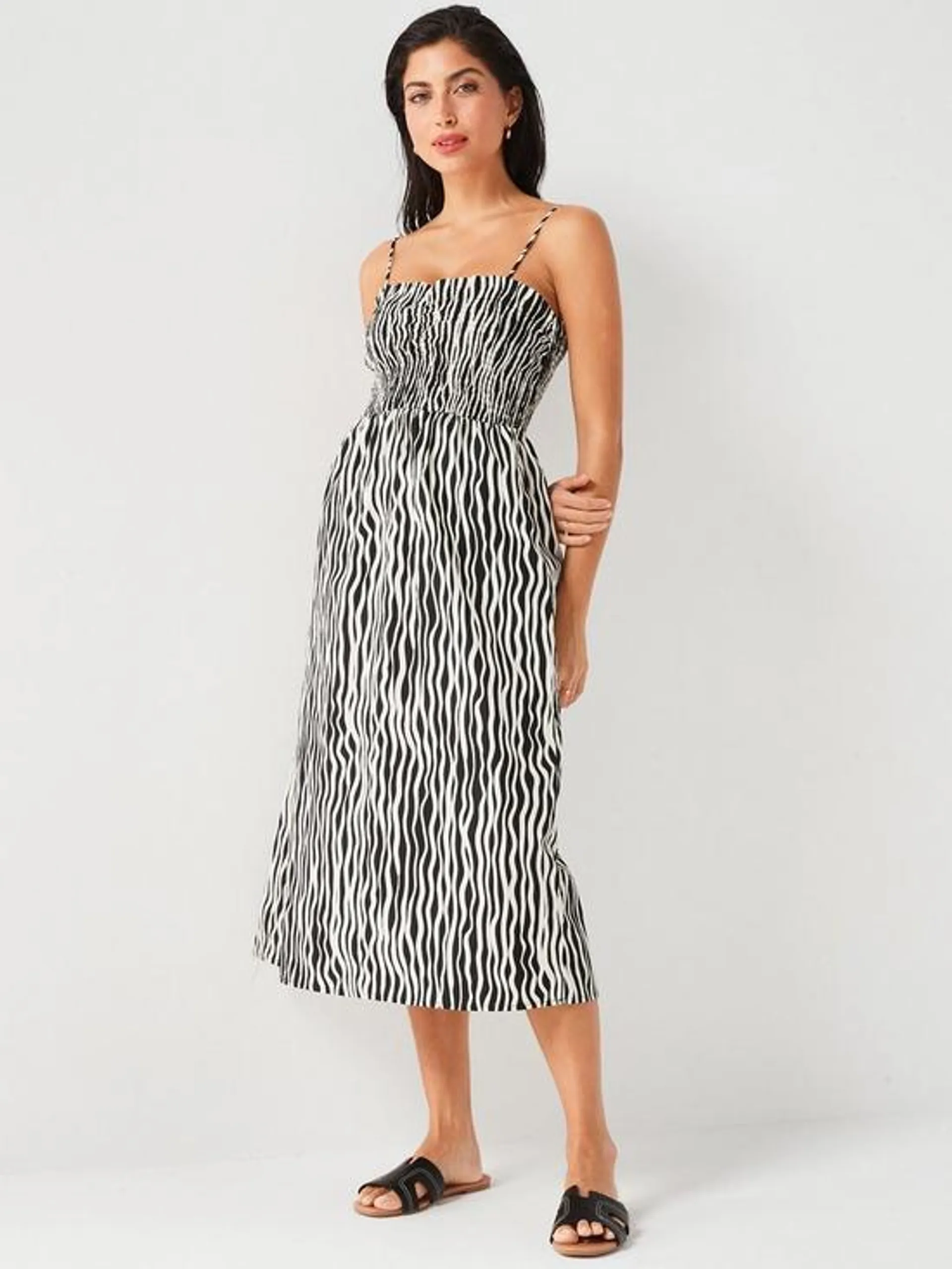 Shirred Strappy Beach Midi Dress - Black/White