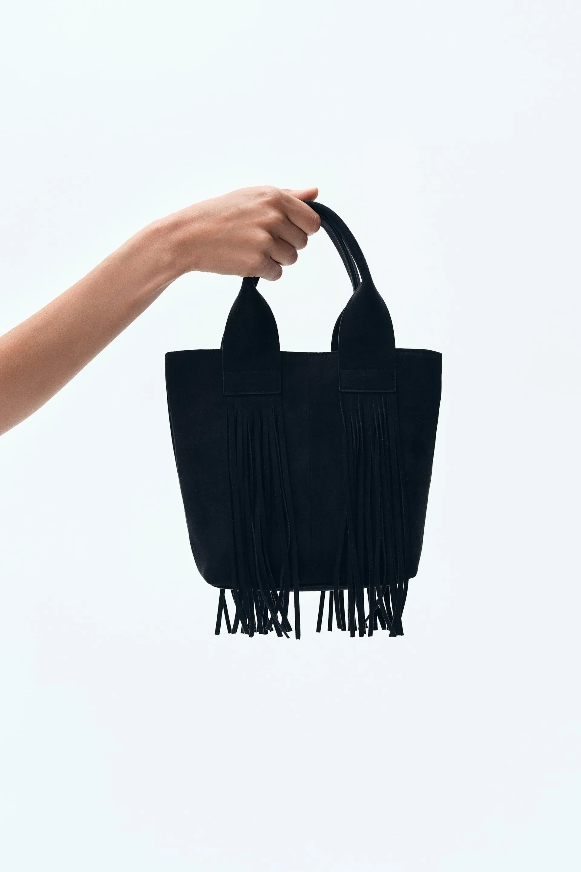 Fringed shopper