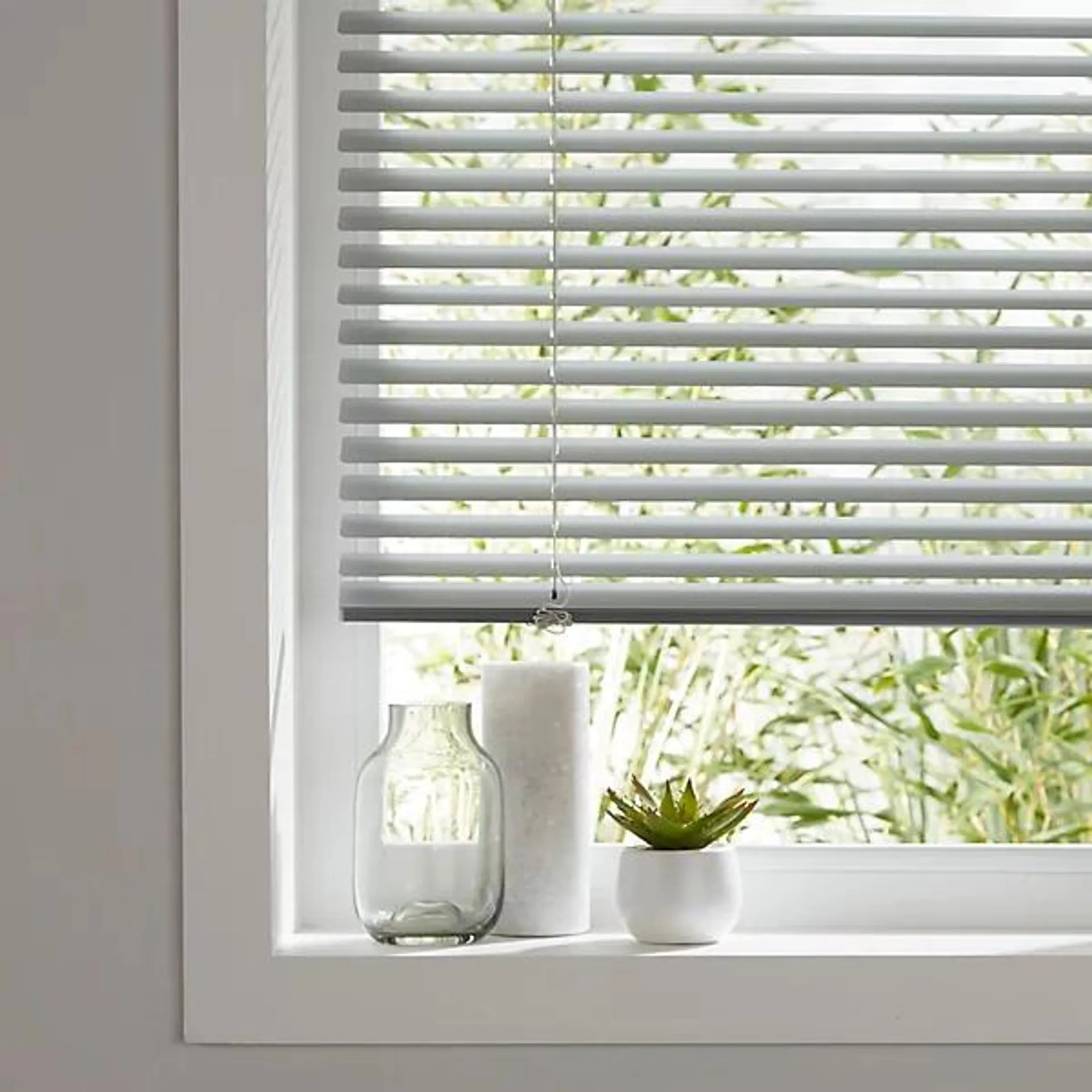 Studio Grey Nickel effect Aluminium Venetian Blind (W)90cm (L)180cm