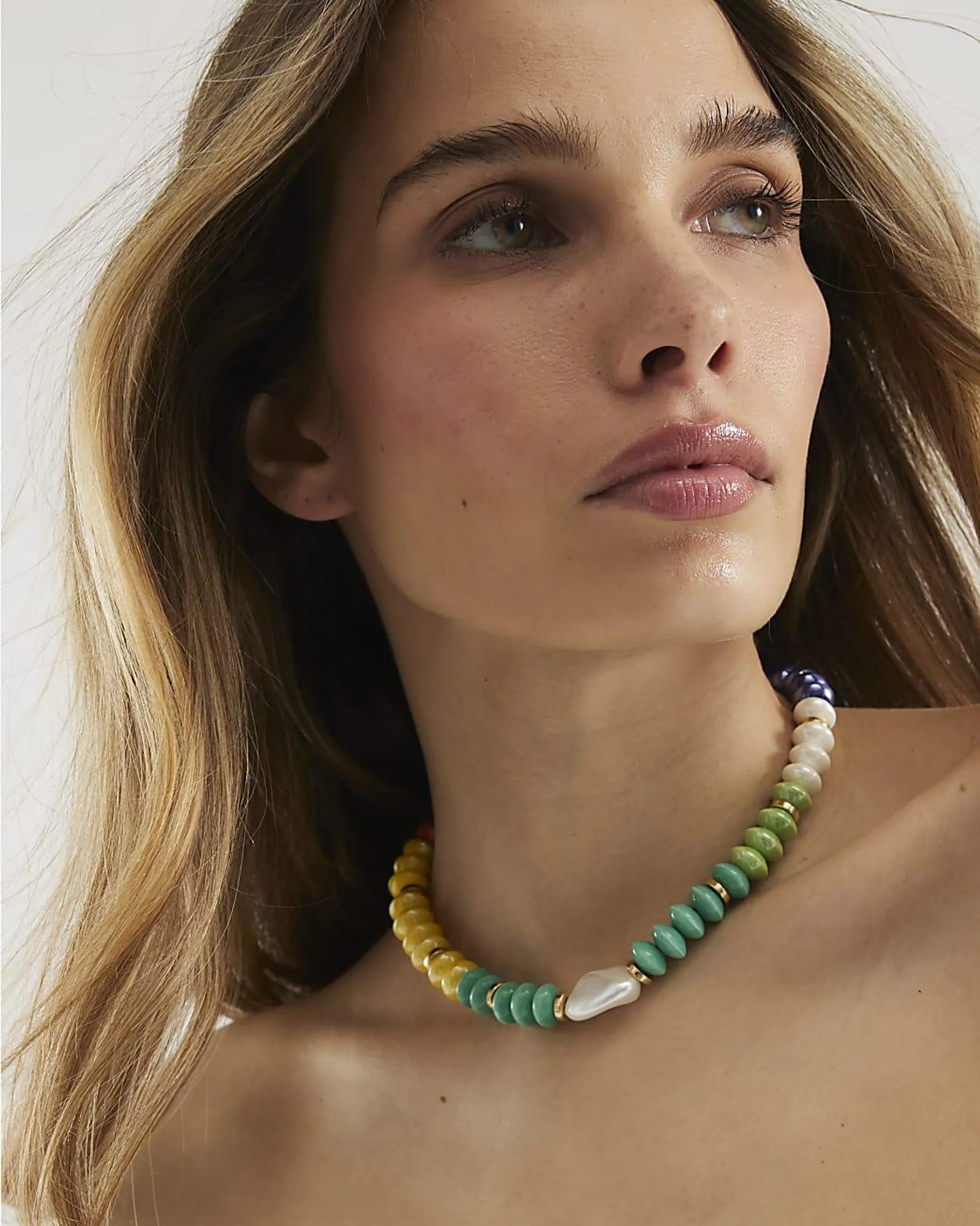 Green Bright Beaded Pearl Necklace