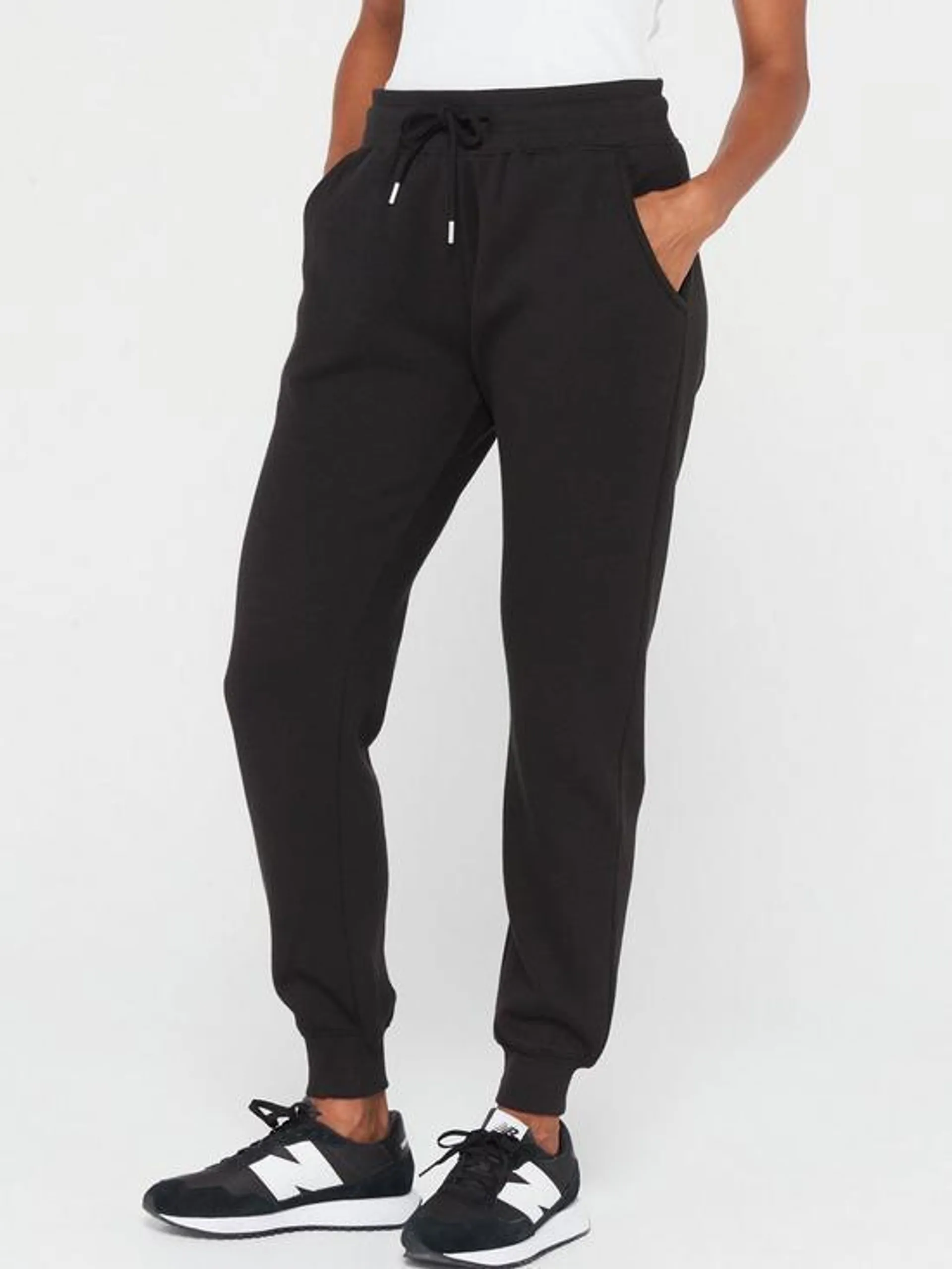 The Essential Joggers - Black