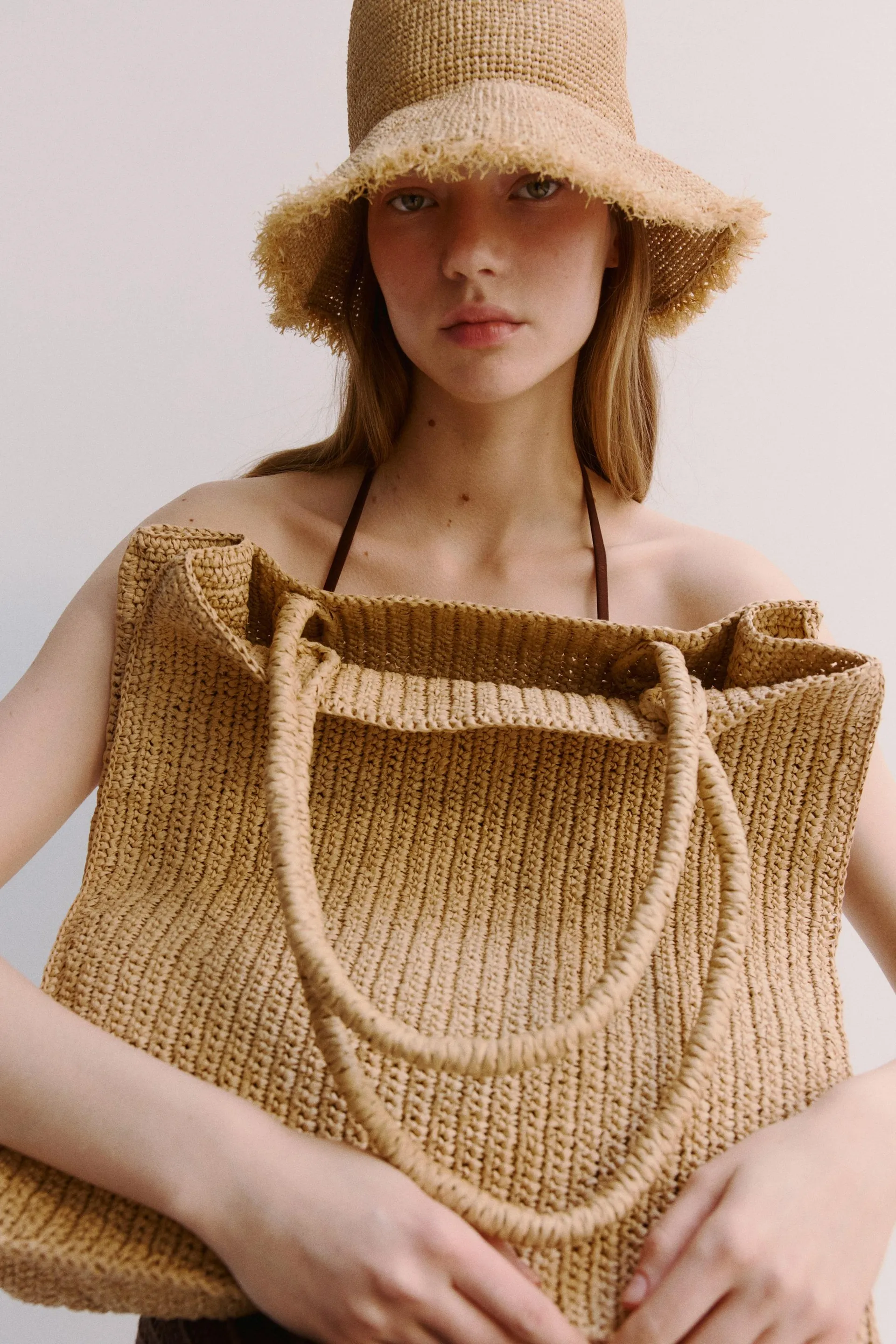Straw bucket hat