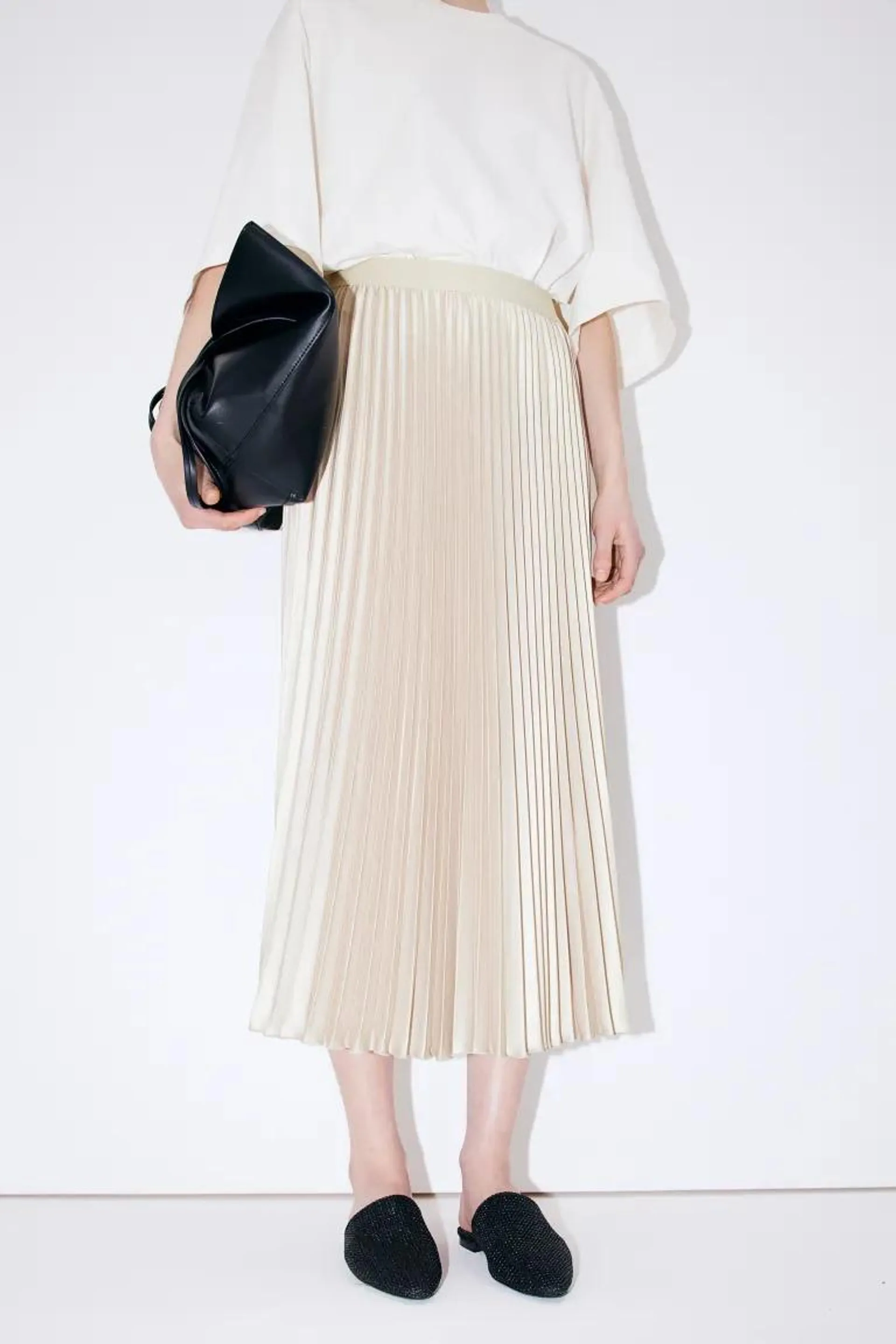 Pleated skirt