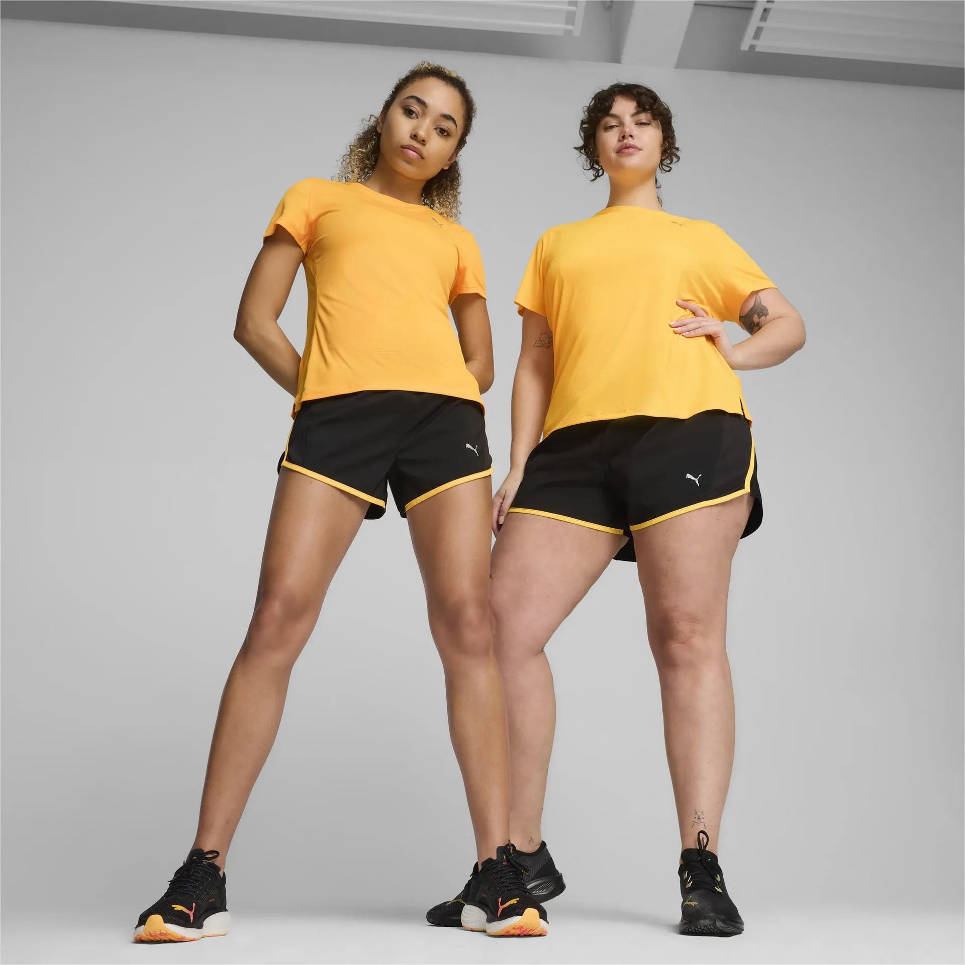 Run Favourite Velocity 3'' Running Shorts Women