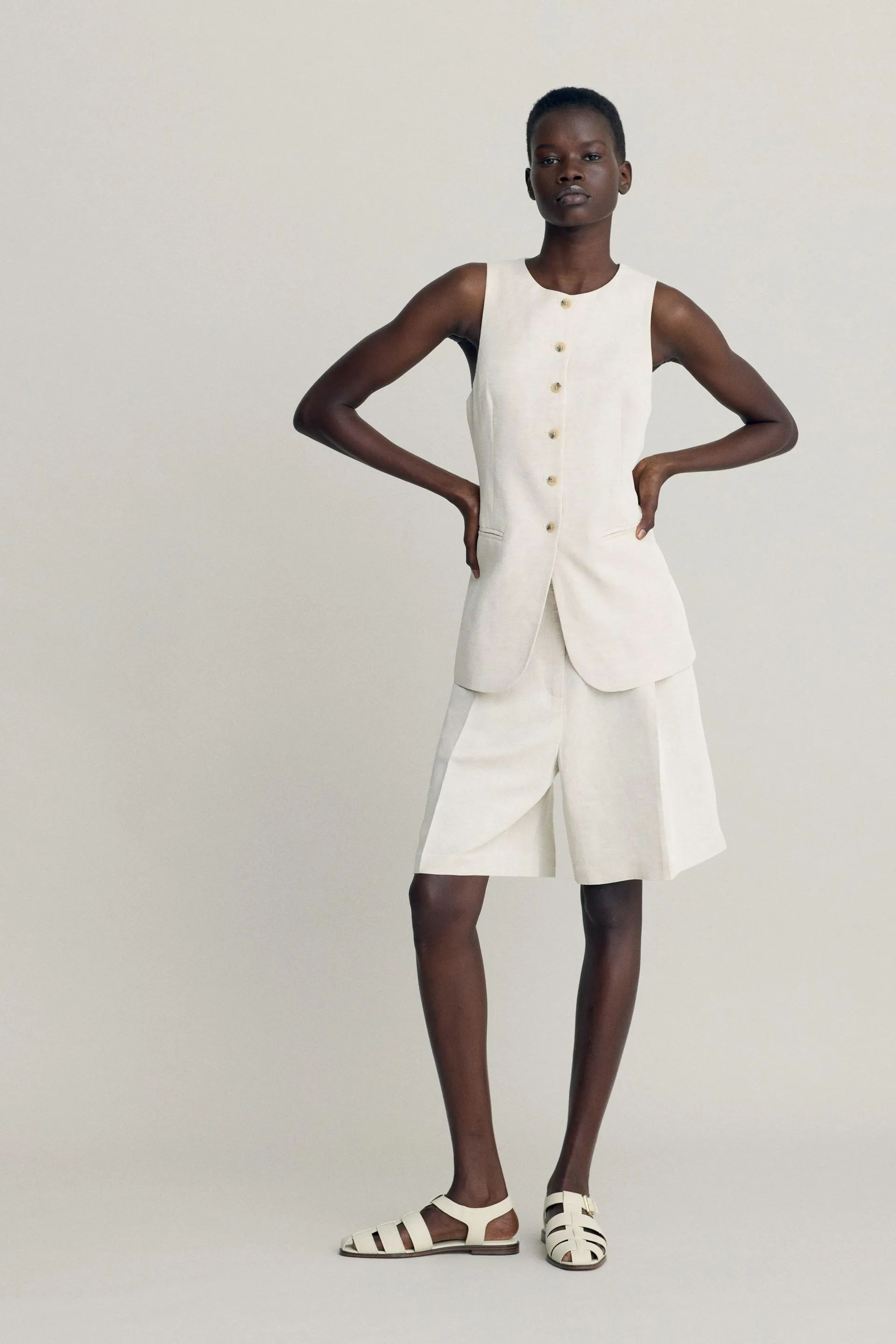 Linen-blend Bermuda shorts