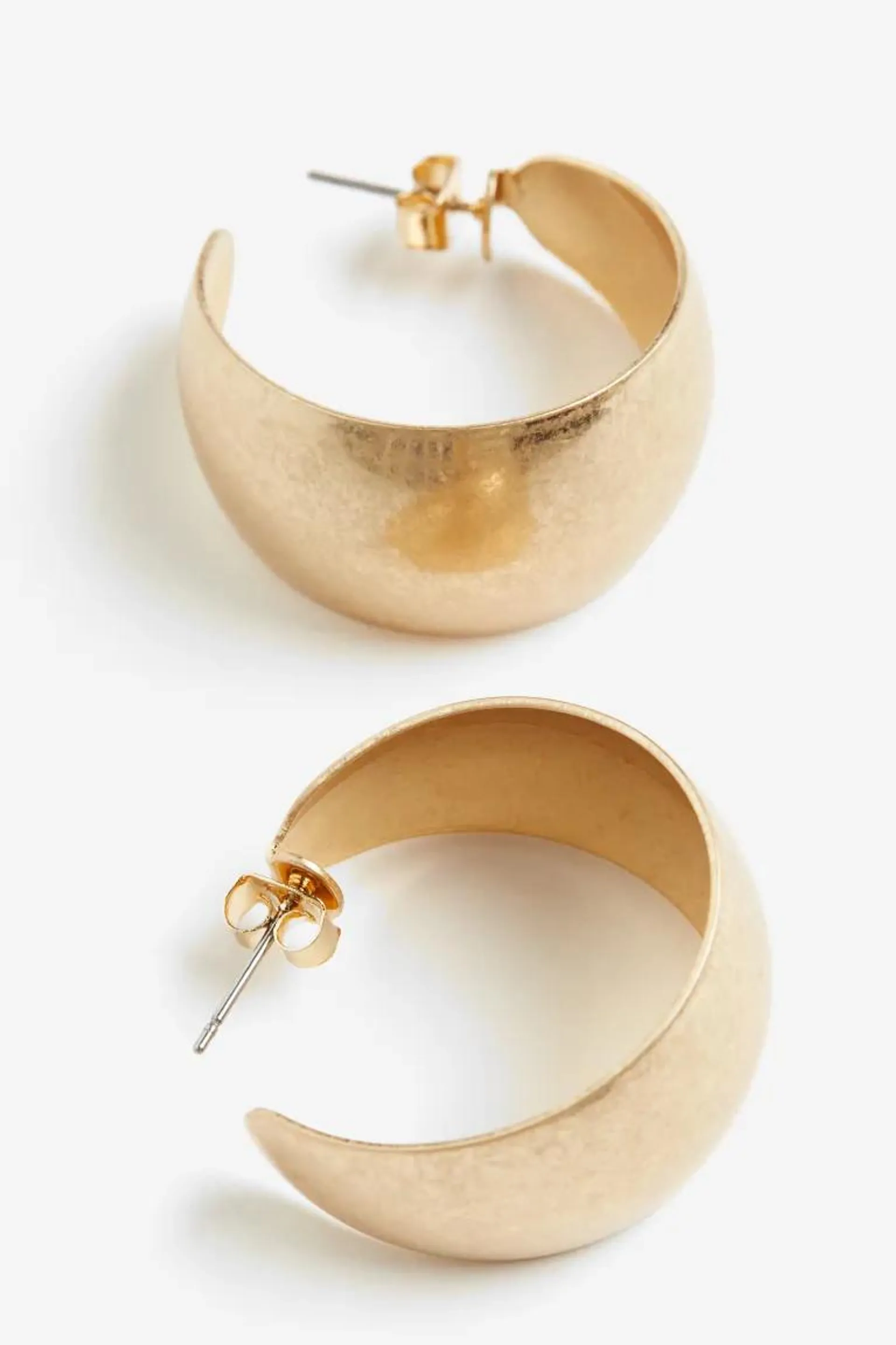 Wide hoop earrings