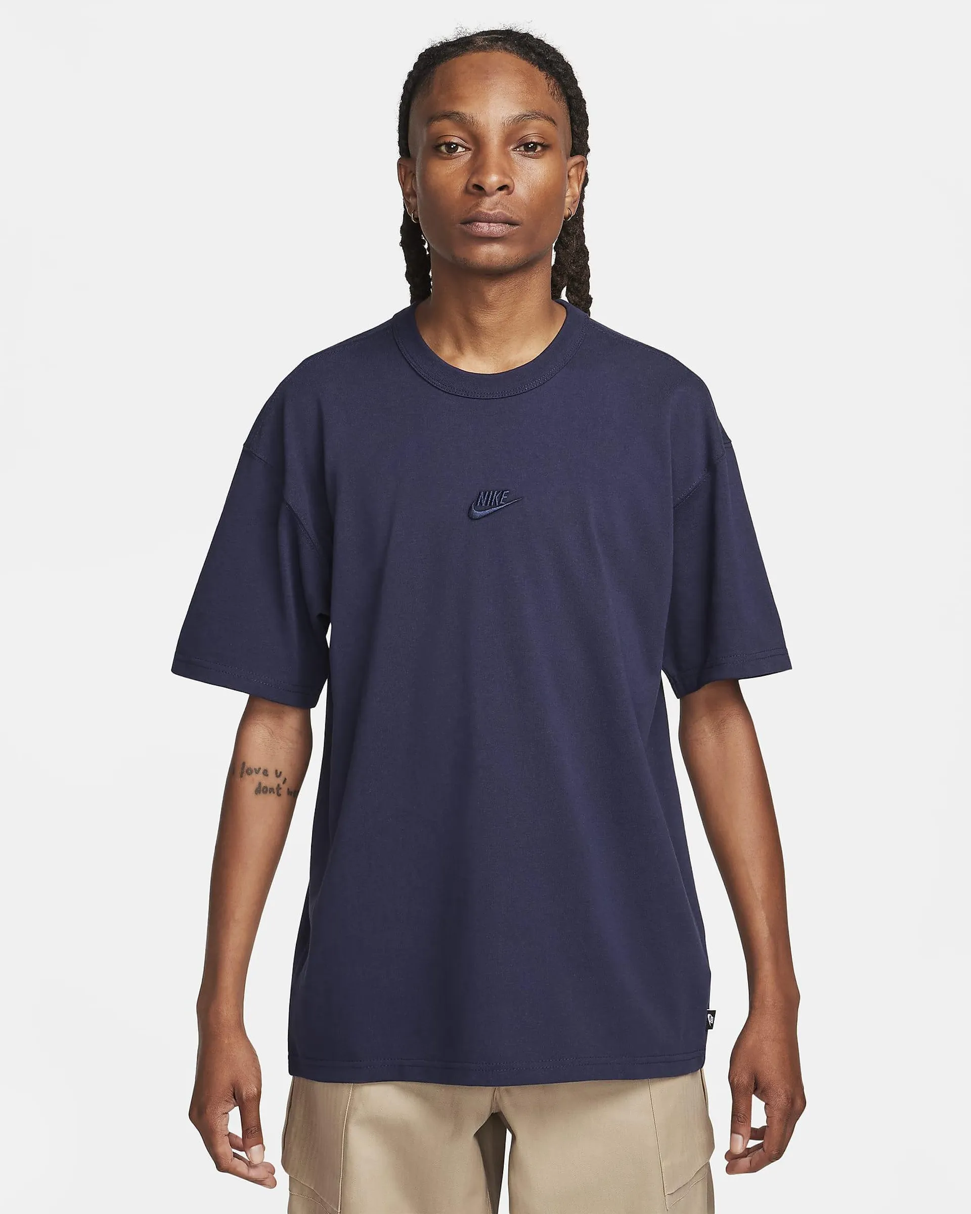 Nike Sportswear Premium Essentials