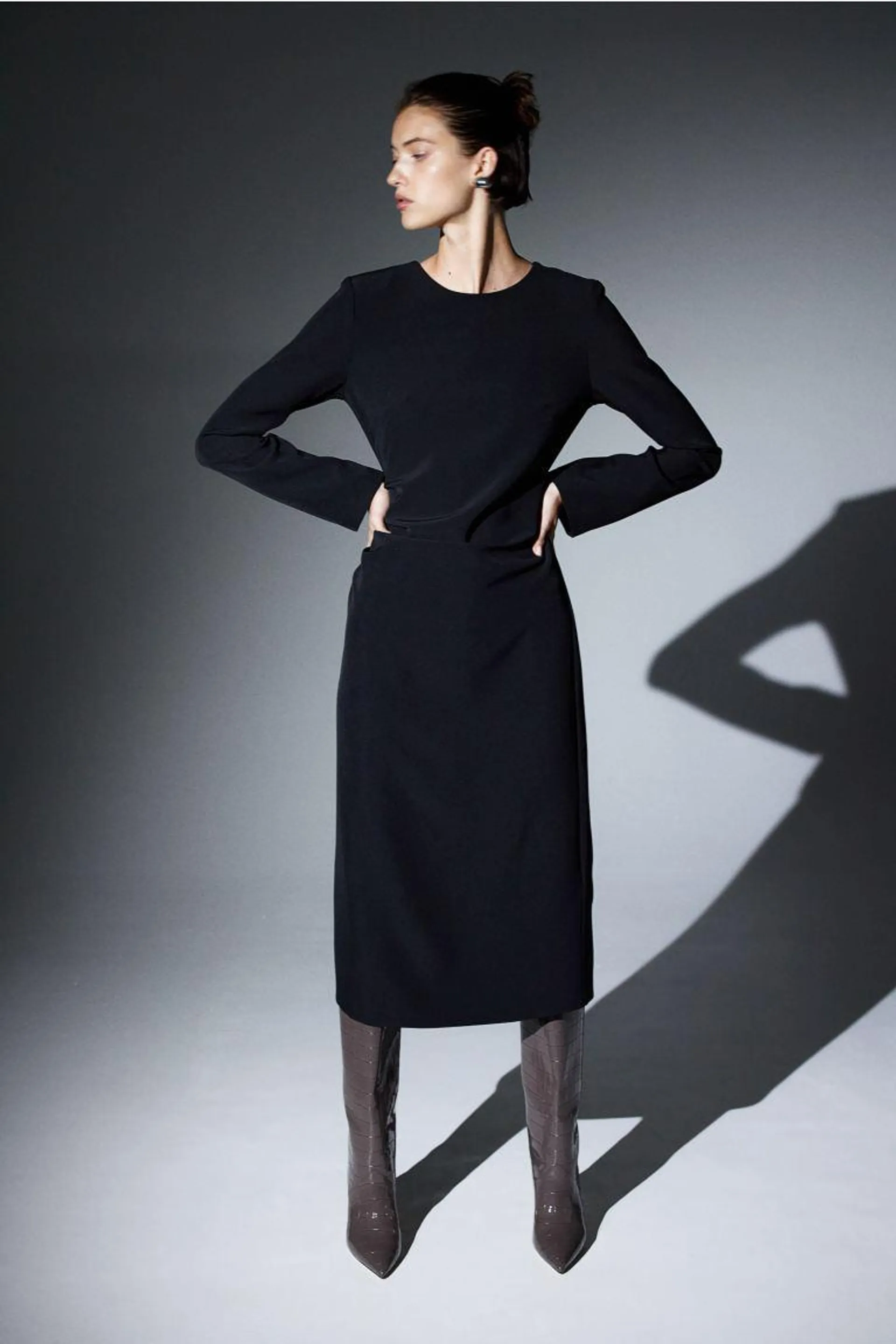 Shoulder-pad dress