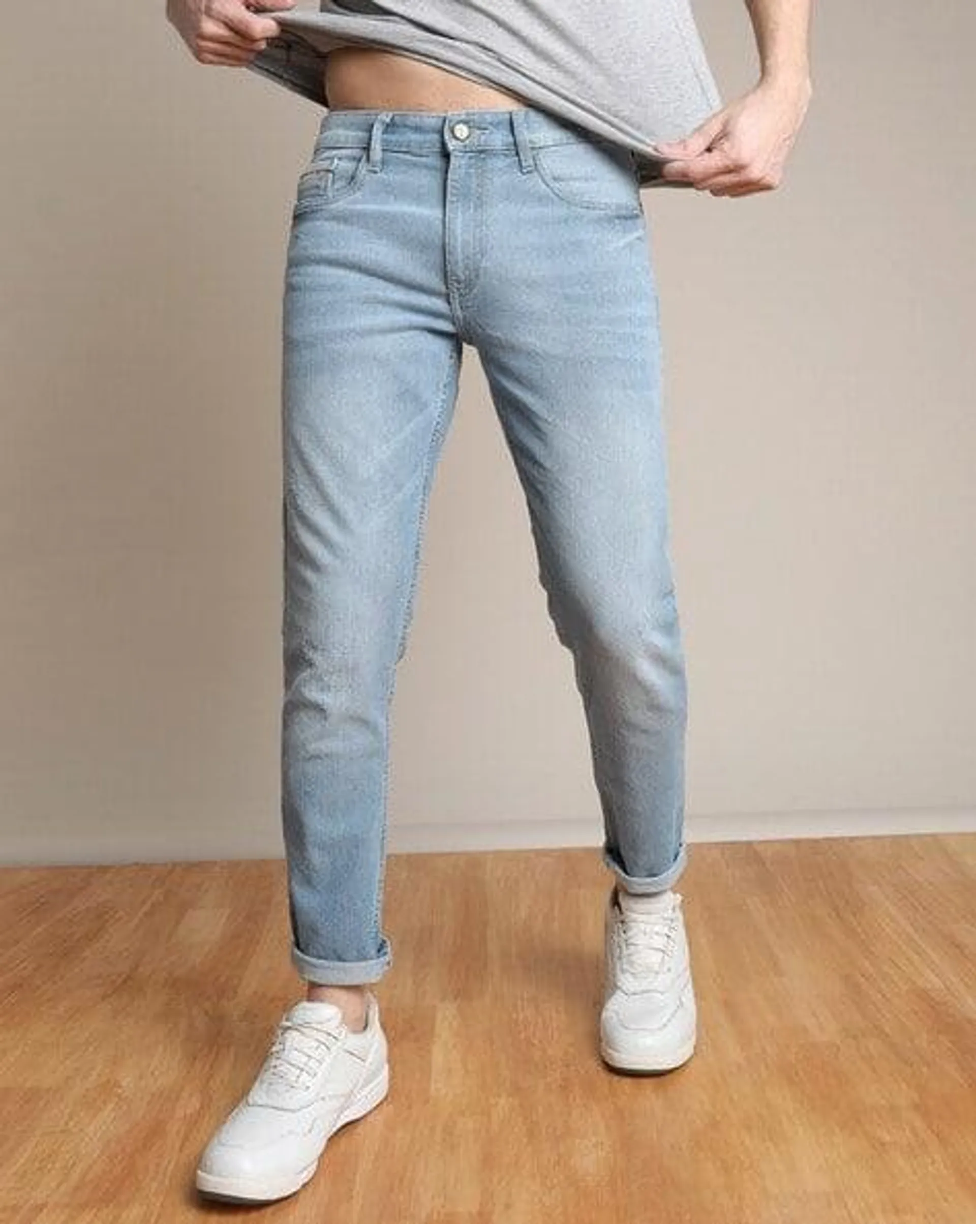 Washed Distressed Slim Fit Jeans