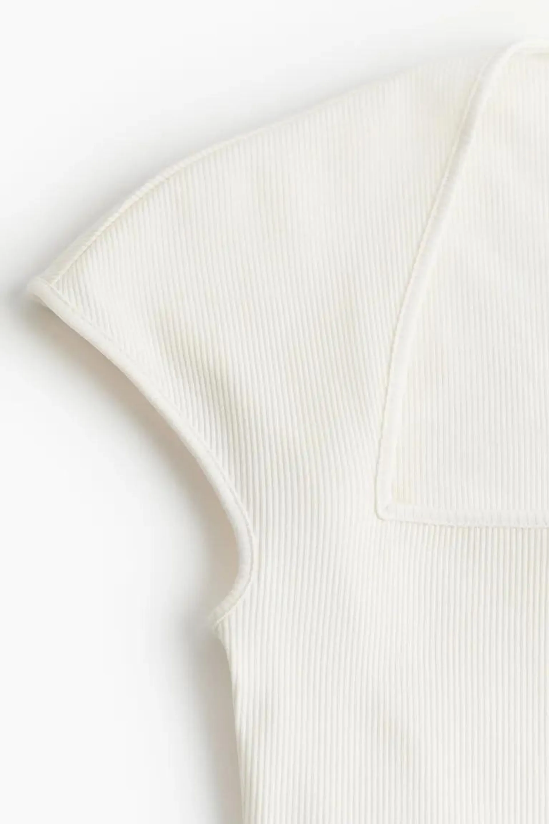 Cap-sleeved top