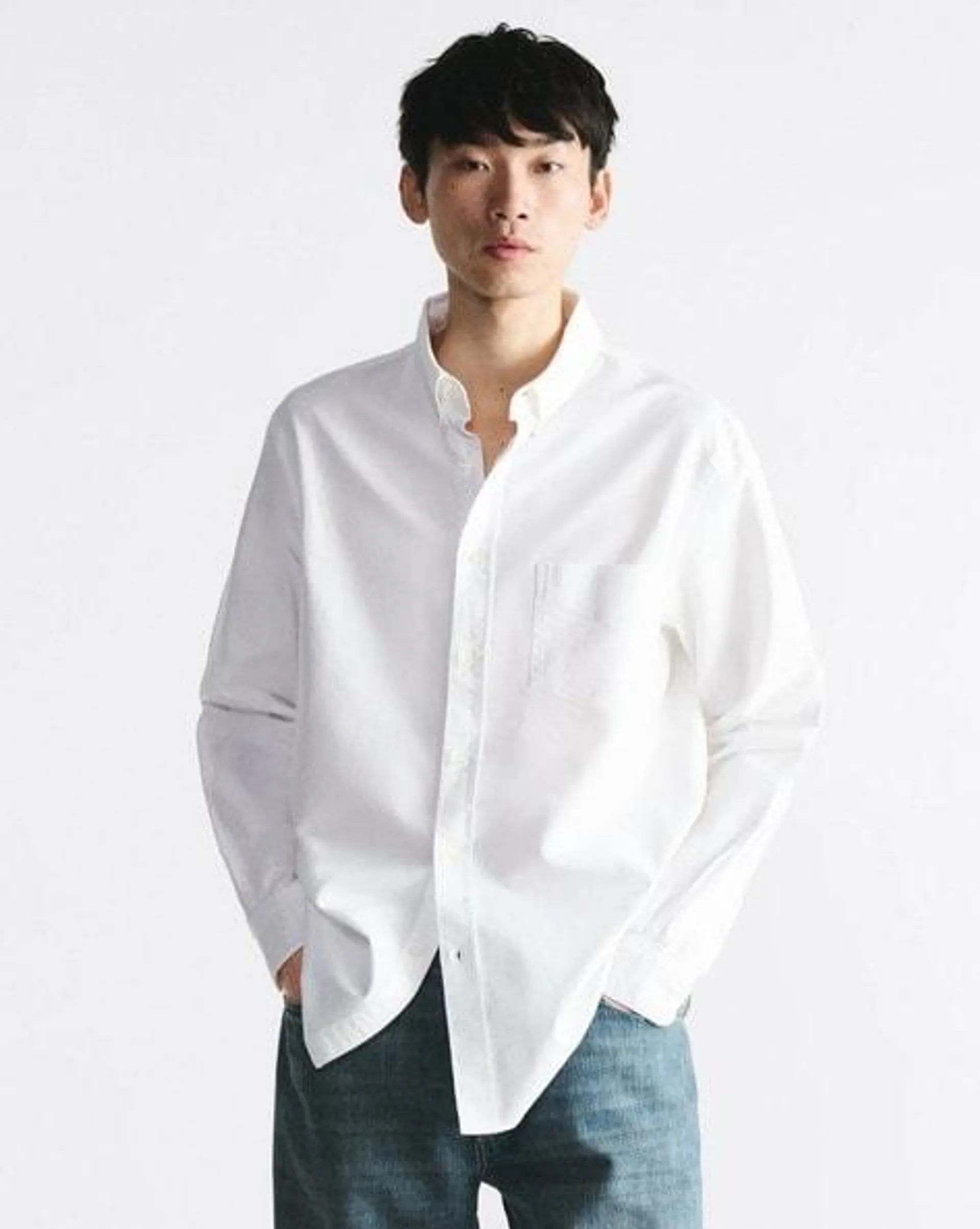 Men Tailored Fit Cotton Shirt with Patch Pocket