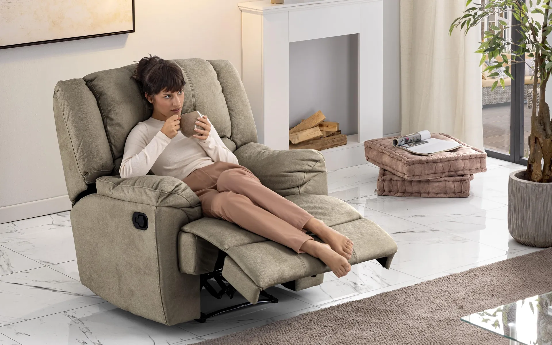 Poltrona con recliner manuale