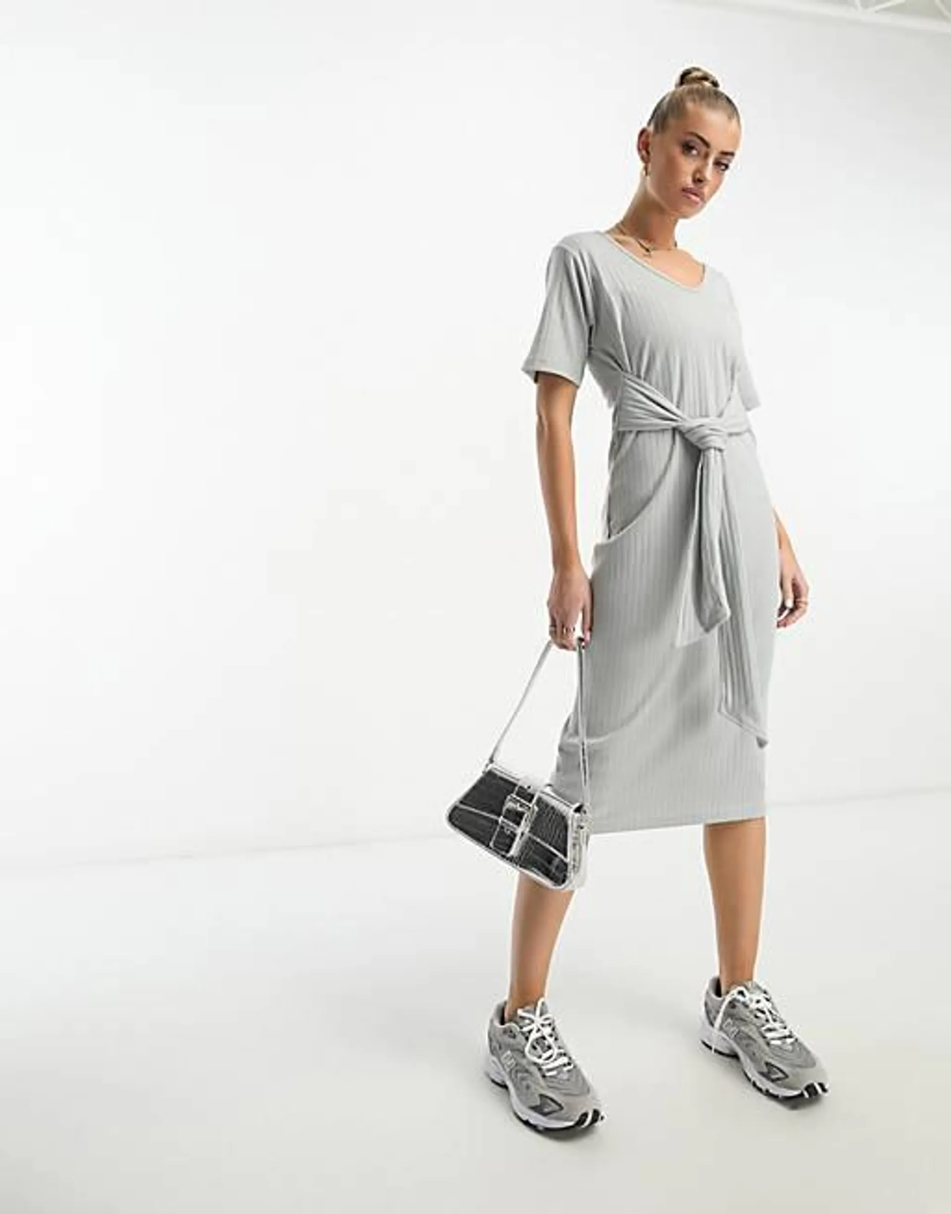 Unique21 - Vestito midi con scollo a V grigio a coste con laccetti