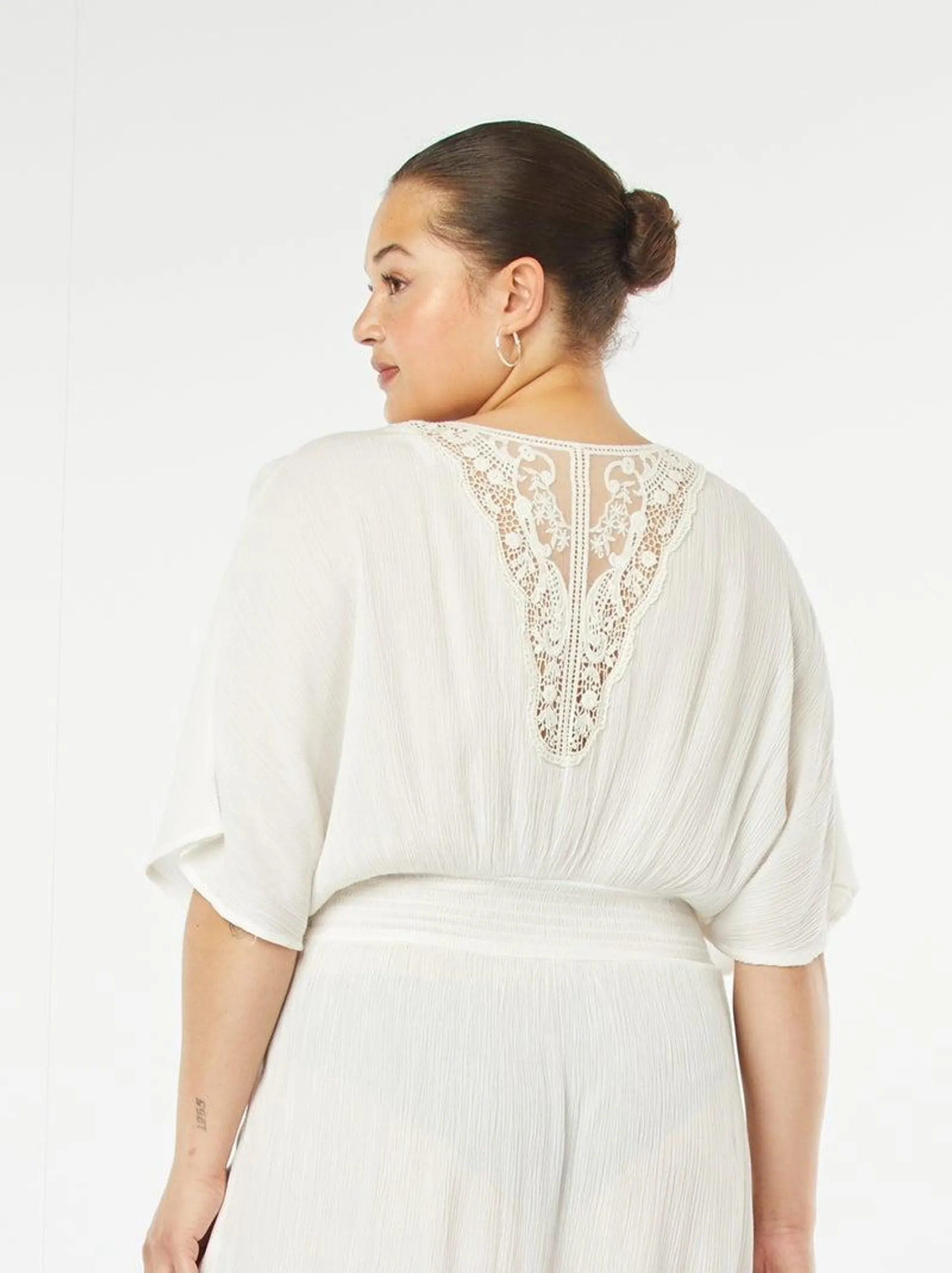 Vestito lungo copricostume in tessuto effetto crêpe con dettagli macramé - BIANCO