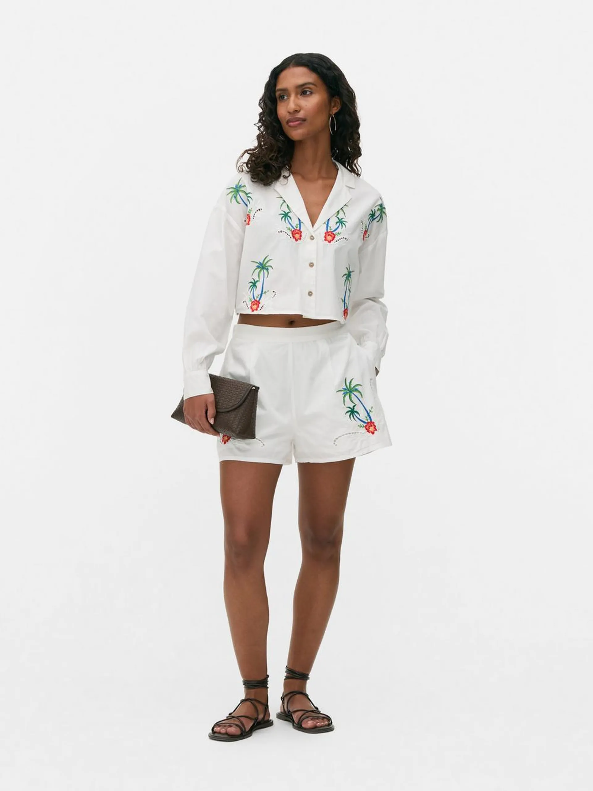 Camicia corta ricamata