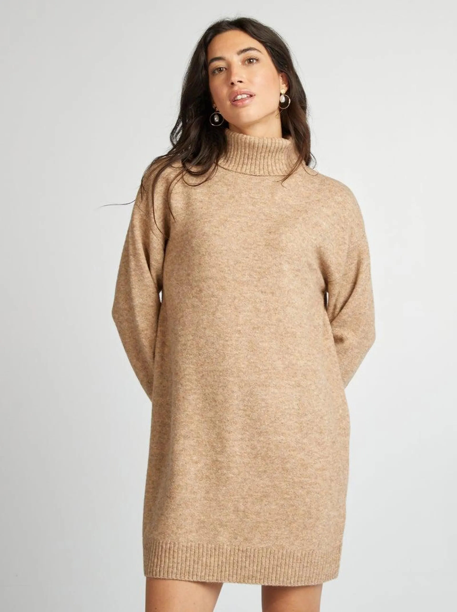 Maxi pull in maglia con collo a dolcevita - BEIGE